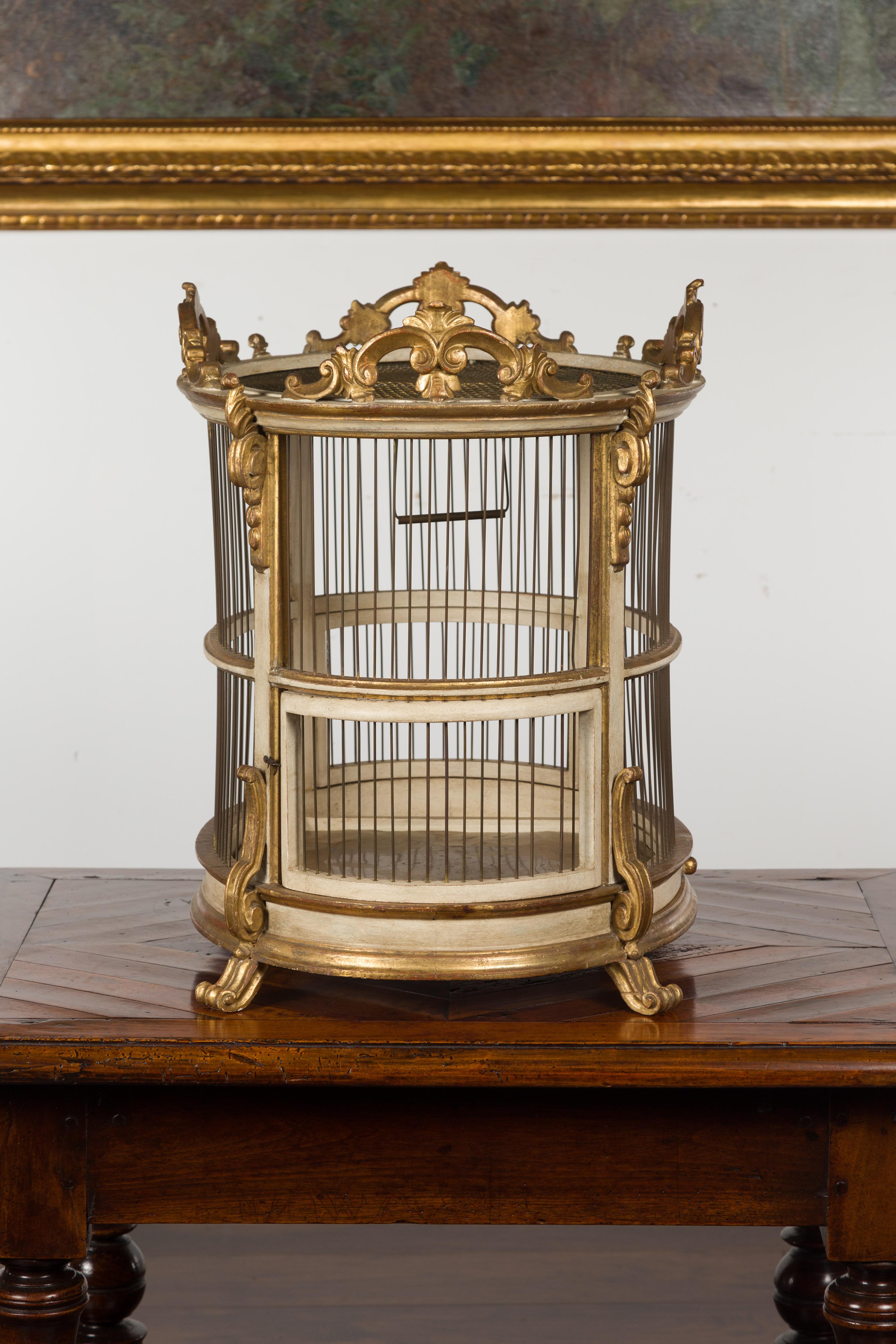Italian 1940s Rococo Style Oval Birdcage with Gilt and Painted Accents 7