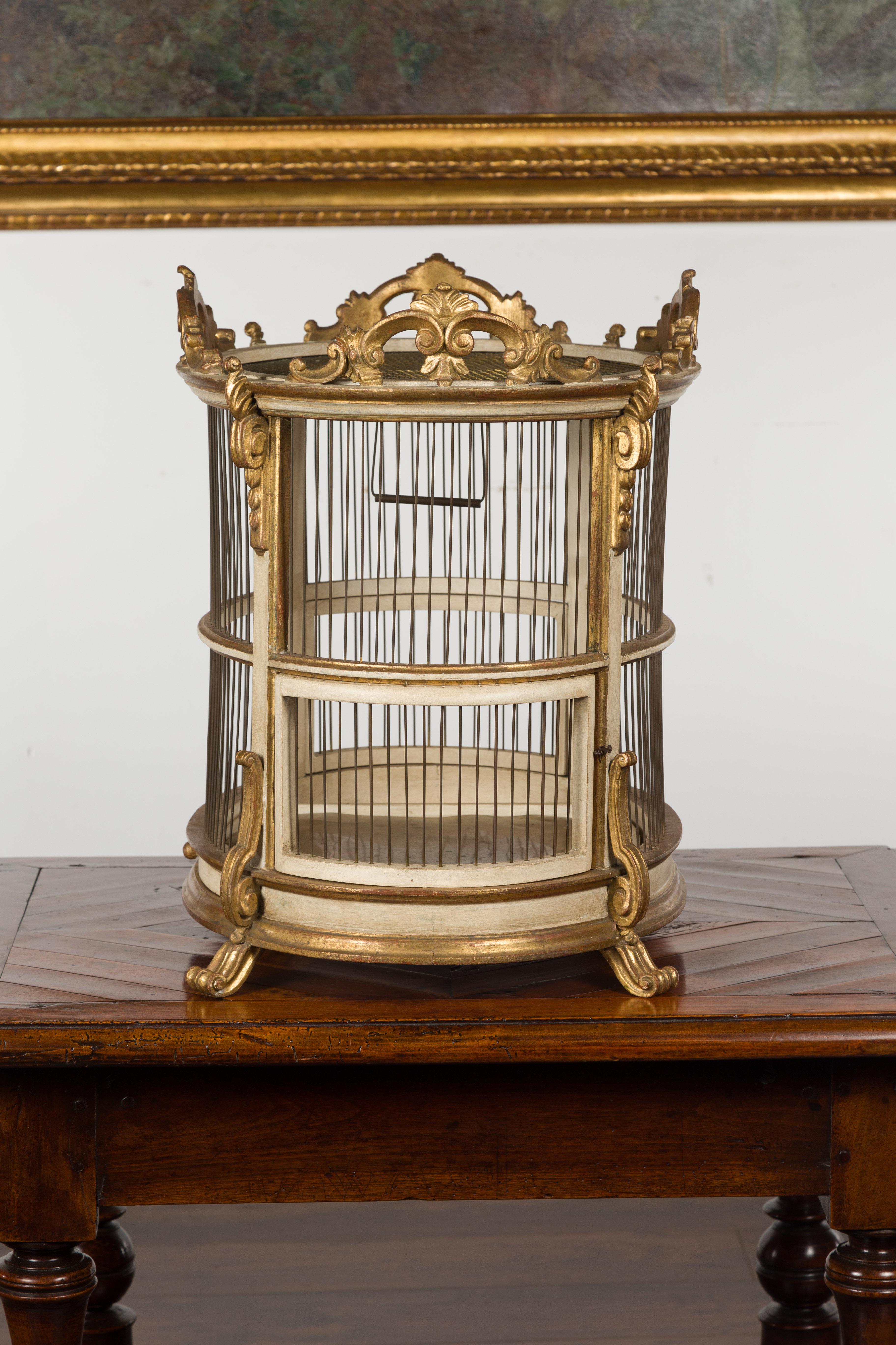 Italian 1940s Rococo Style Oval Birdcage with Gilt and Painted Accents 11