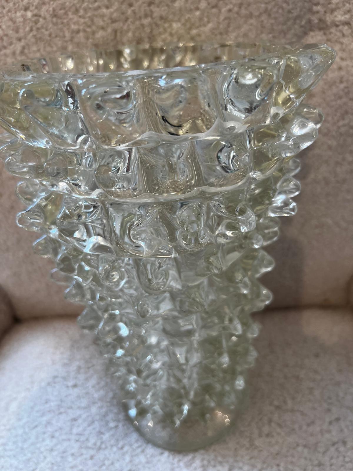 Seltene Vase Barovier & Toso aus Murano-Glas, handgefertigt von Meisterhand in den 1940er Jahren. Rostrato bezieht sich auf die Glastechnik, bei der die einzelnen Glas-