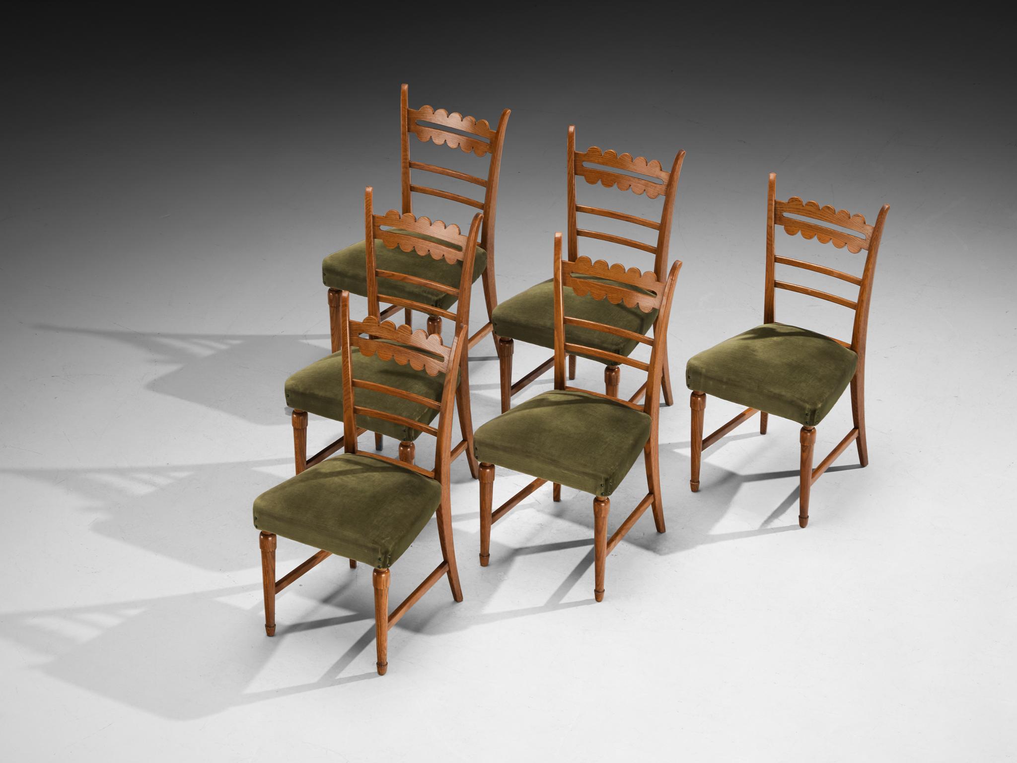 Italian 1940s Set of Six Dining Chairs in Solid Oak and Olive Green Velour For Sale 1