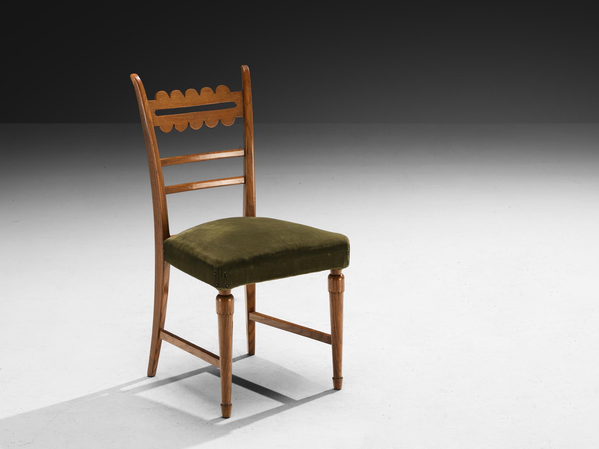 Italian 1940s Set of Six Dining Chairs in Solid Oak and Olive Green Velour For Sale 3