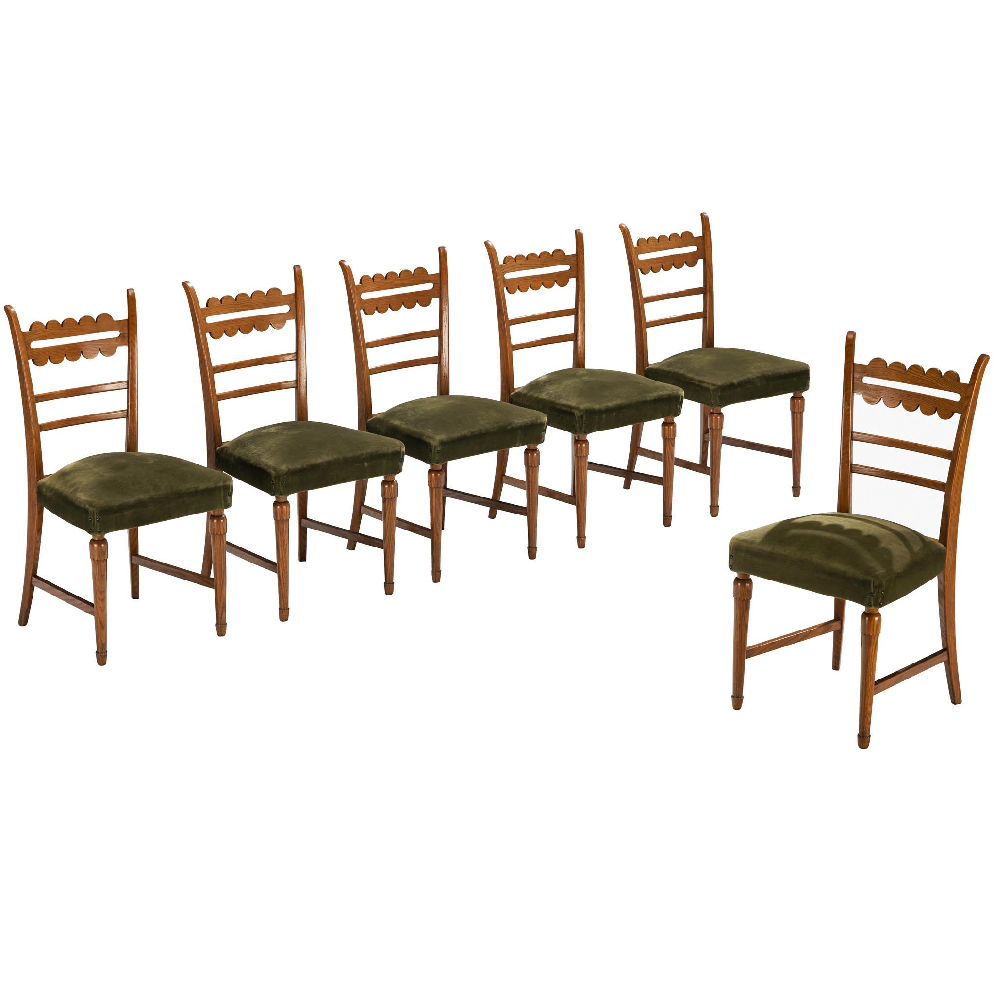 Italian 1940s Set of Six Dining Chairs in Solid Oak and Olive Green Velour For Sale