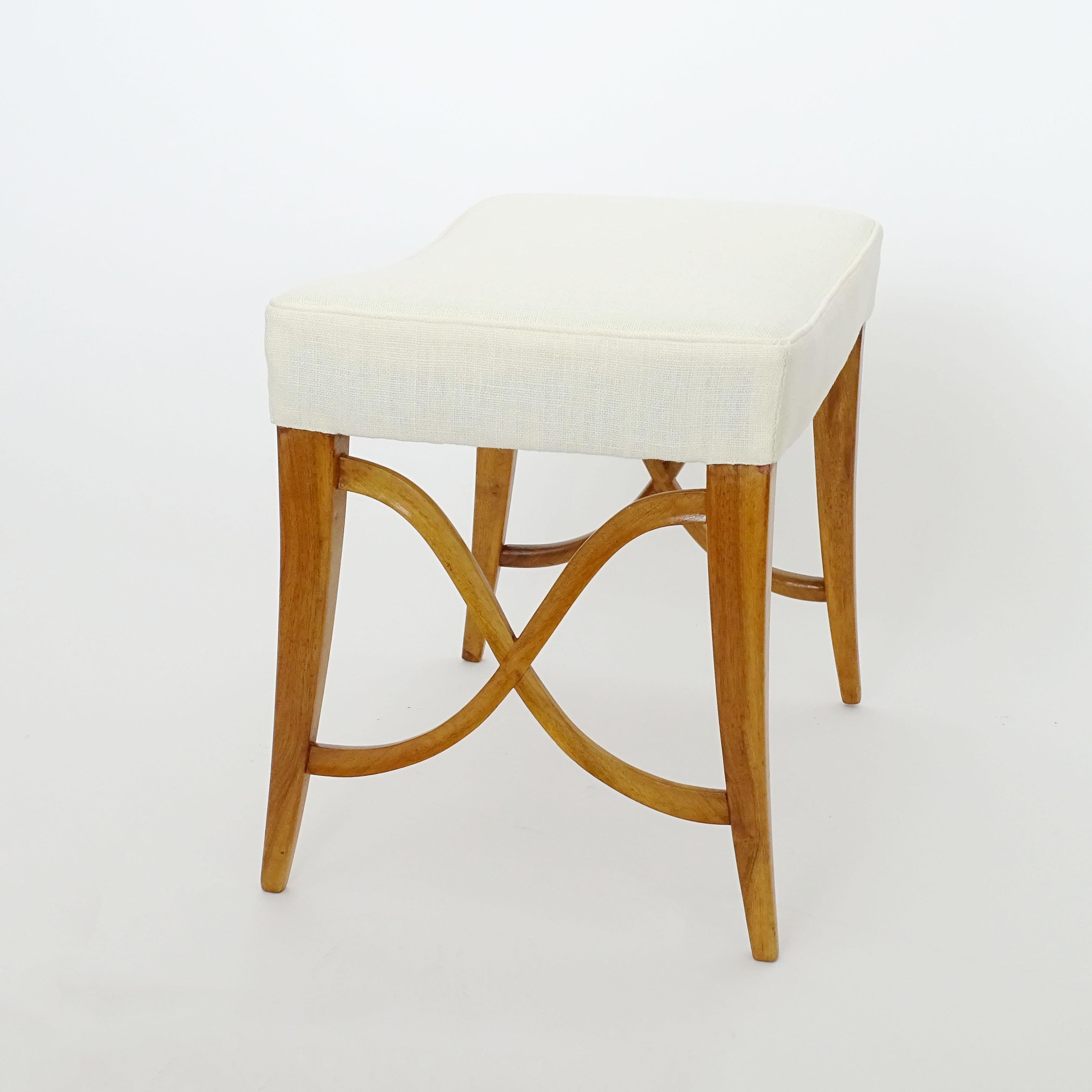 Italienischer Einzelhocker aus Holz und weißem Leinen aus den 1940er Jahren im Angebot 4