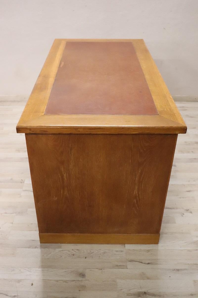 Italian 1940s Solid Oak Wood Writing Desk with Shutter Doors For Sale 8