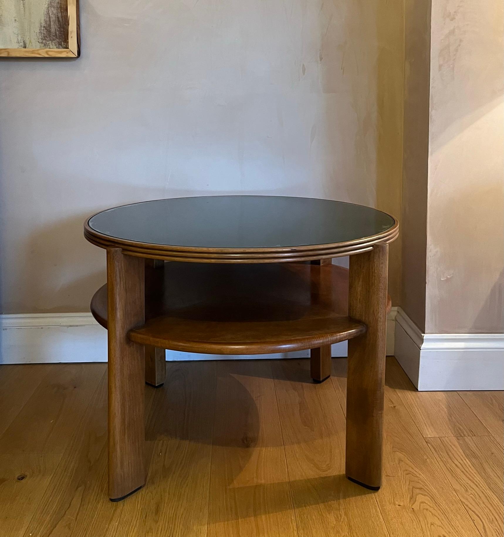 Italian 1940’s two tier side/coffee table with green glass top In Good Condition In London, GB