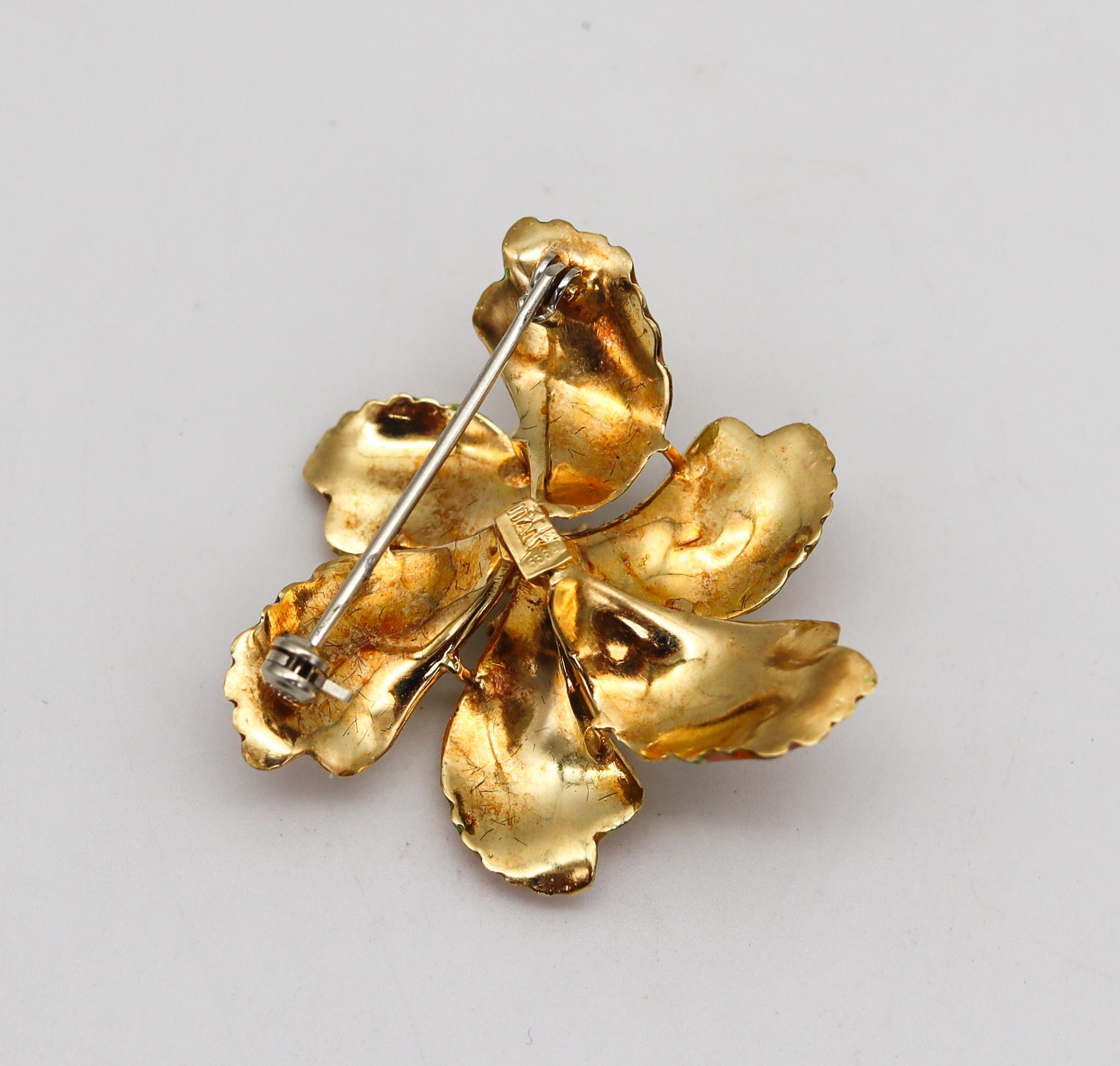 Post-War Italian 1950 Midcentury Enameled Flower Brooch in 18 Karat Gold with Sapphires For Sale