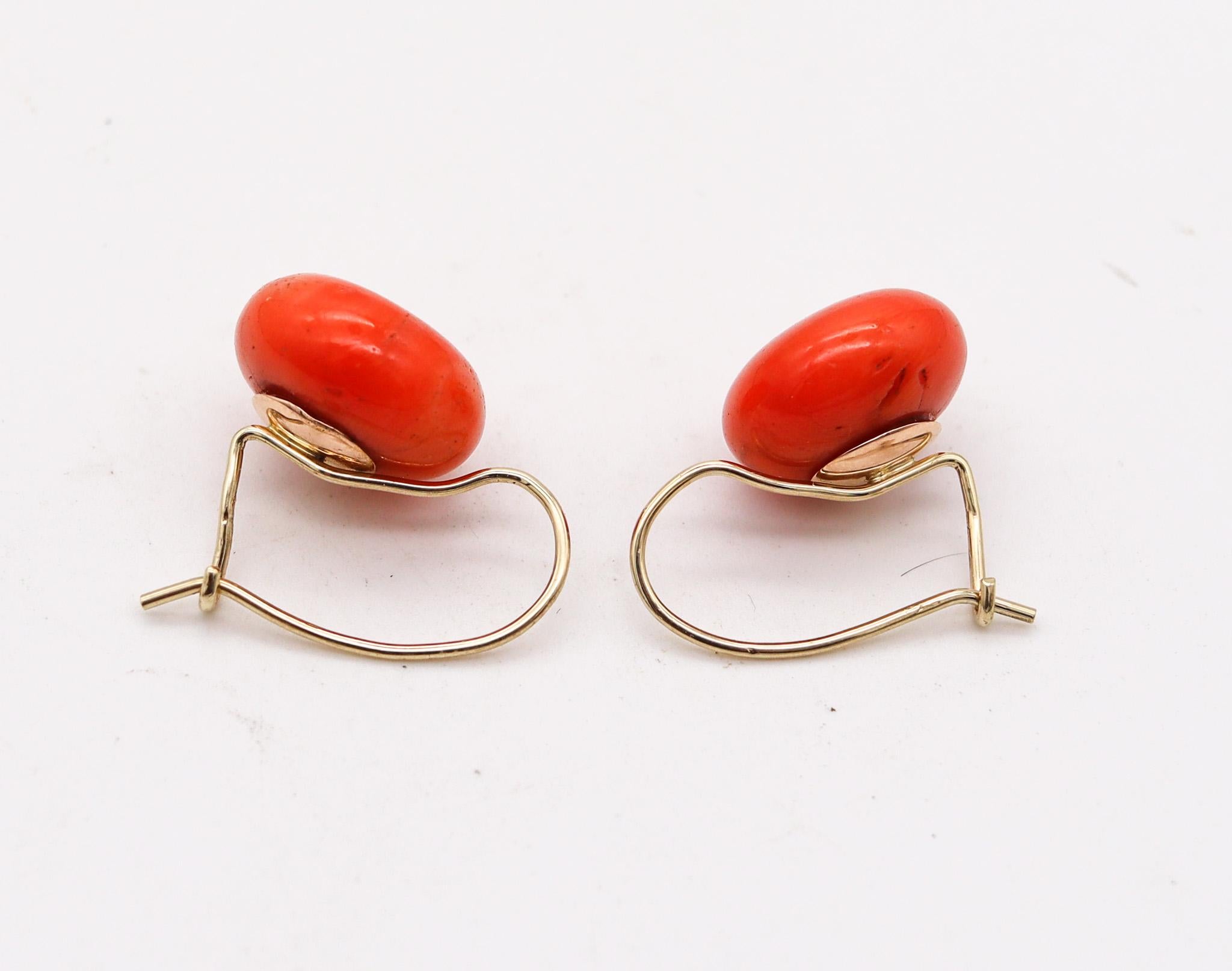 Cabochon Italian 1950 Neapolitan Dangle Drop Coral buttons Earrings In I8Kt Yellow Gold For Sale