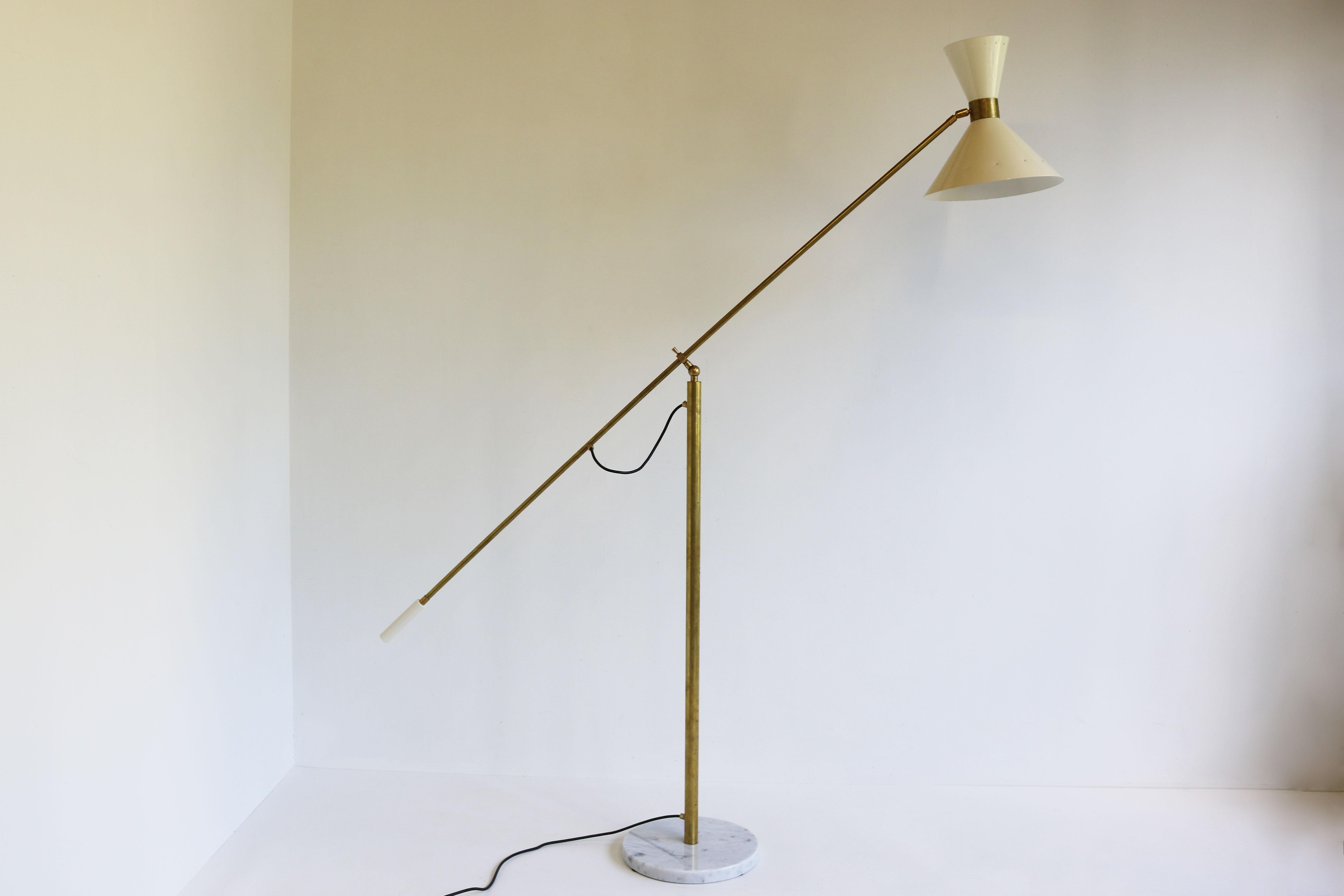 Hand-Crafted Italian 1950 Vintage Design Floor Lamp Brass with Carrara Marble Stilnovo Style For Sale