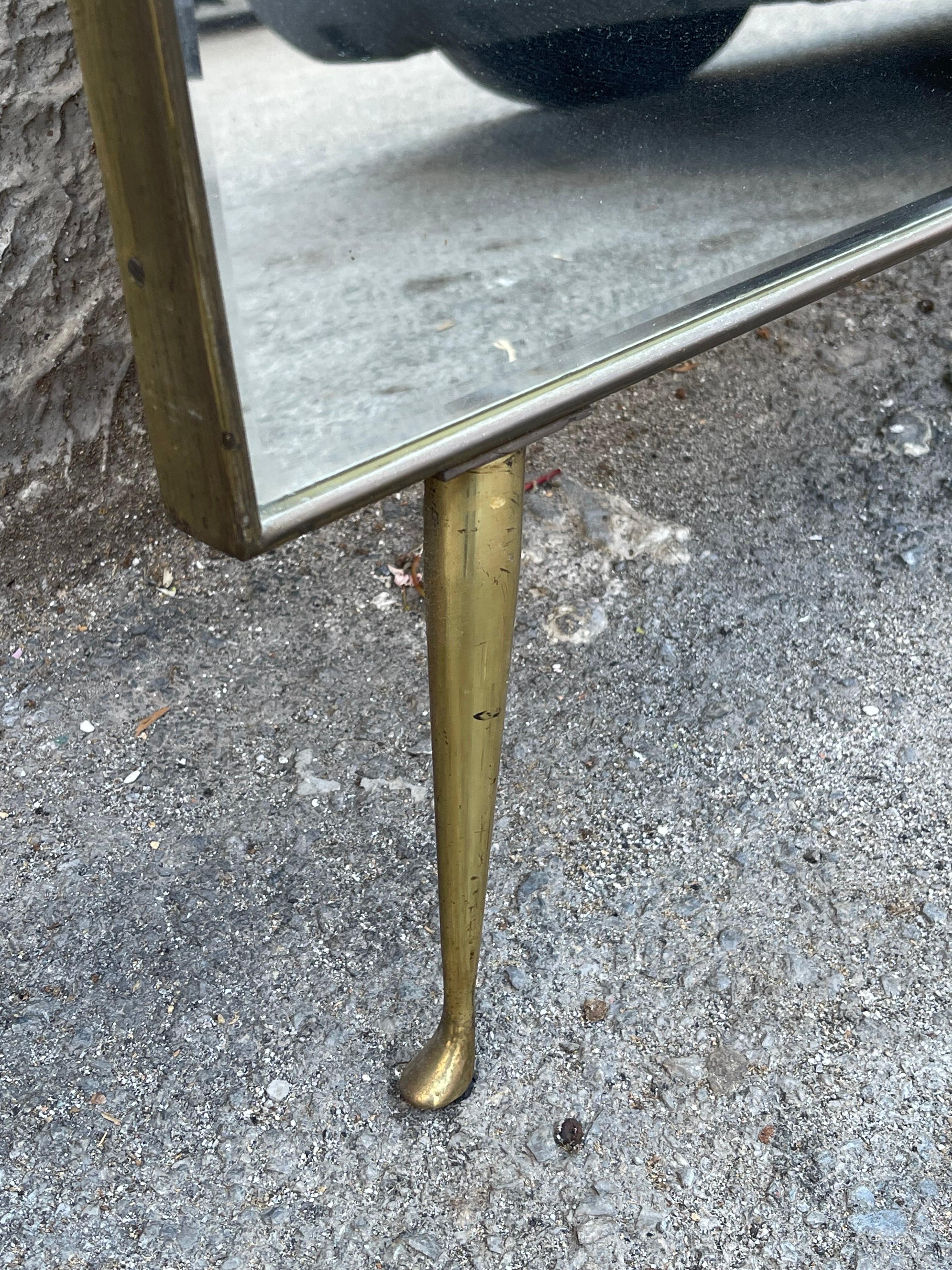 Italian 1950 Wall Mirror with Feet in Brass Gio Ponti Style Gold Structure For Sale 8