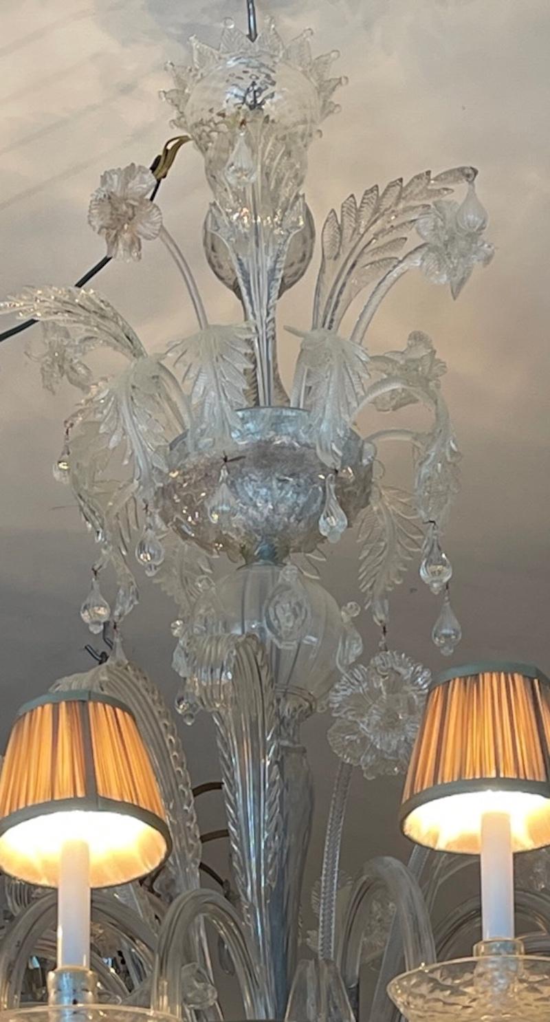 Italian 1950s 12 Arm Murano Transparent Glass Chandelier with Pleated Shades For Sale 10