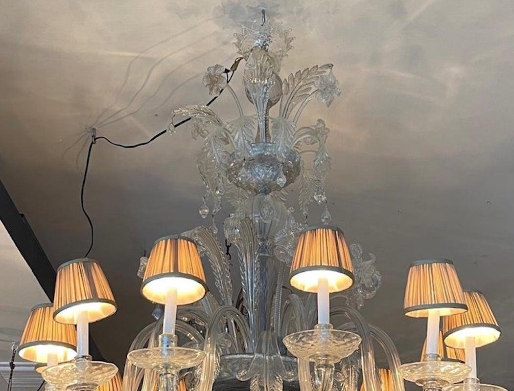 Italian 1950s 12 Arm Murano Transparent Glass Chandelier with Pleated Shades For Sale 10