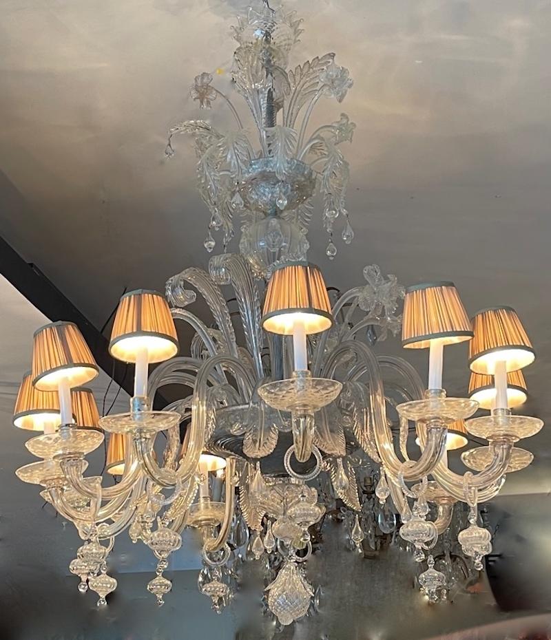 Italian 1950s 12 Arm Murano Transparent Glass Chandelier with Pleated Shades For Sale 11