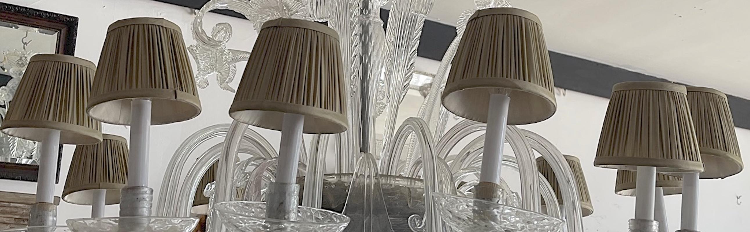 Italian 1950s 12 Arm Murano Transparent Glass Chandelier with Pleated Shades For Sale 12