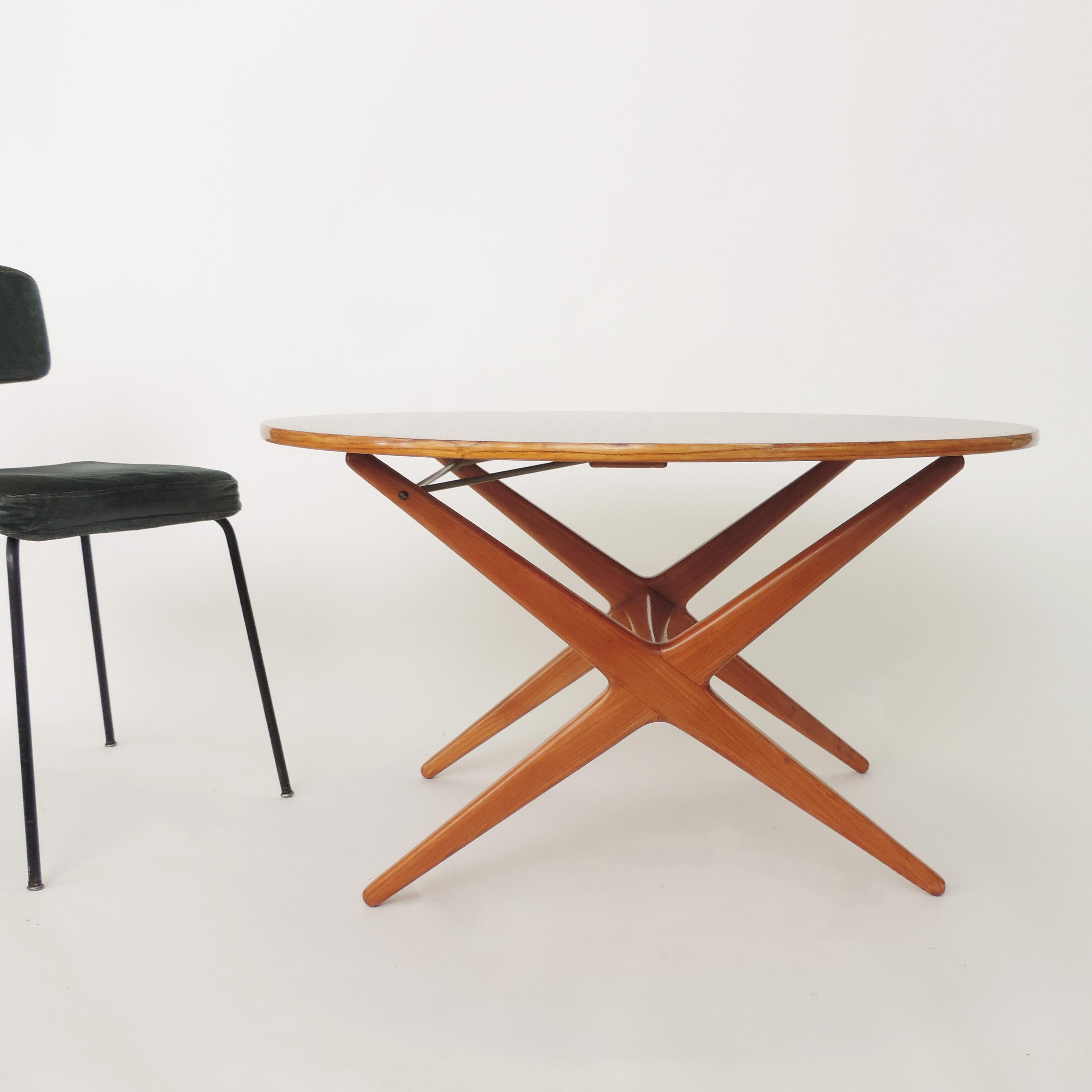 Milieu du XXe siècle Ico Parisi Table de salle à manger / table basse réglable des années 1950 pour Cassina en vente