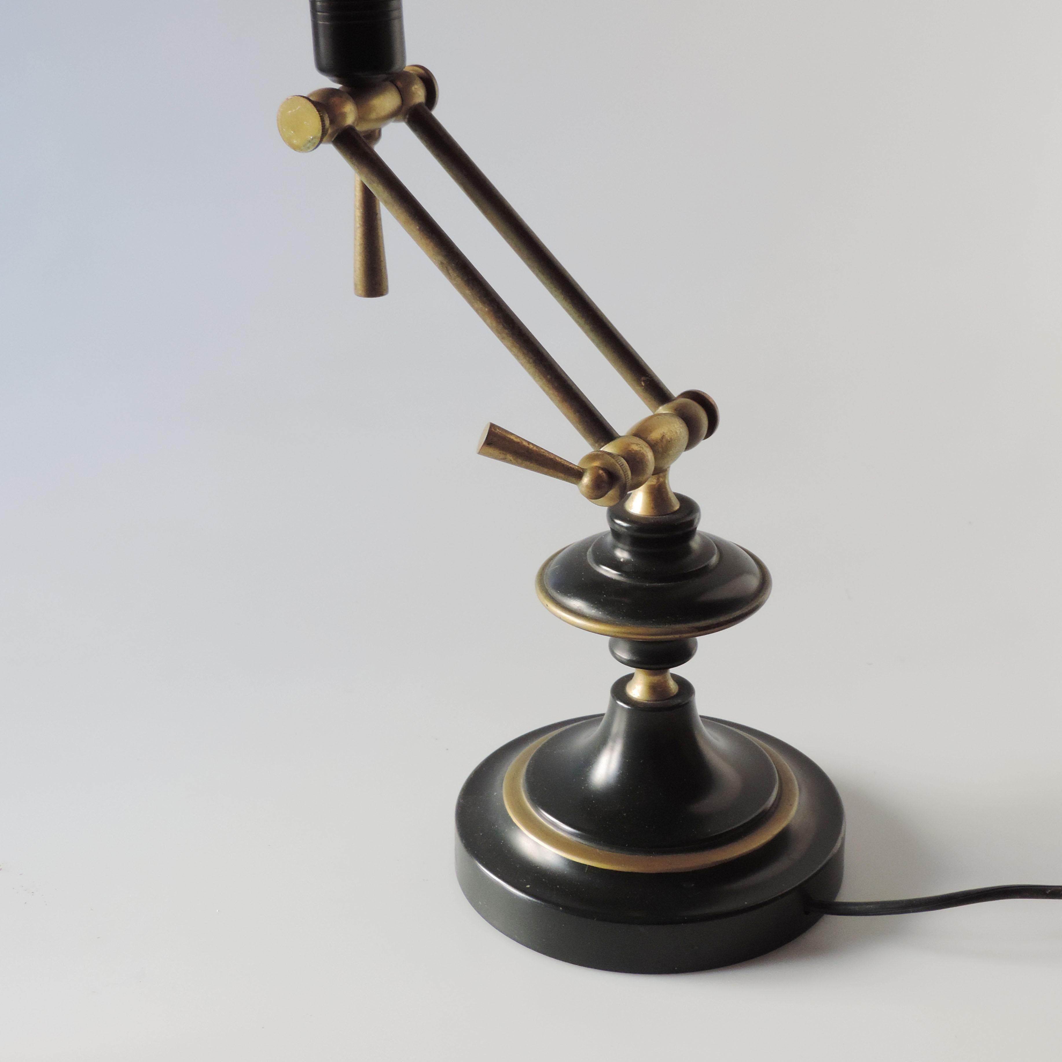 Lacquered Italian 1950s Adjustable Table Lamp in Brass For Sale