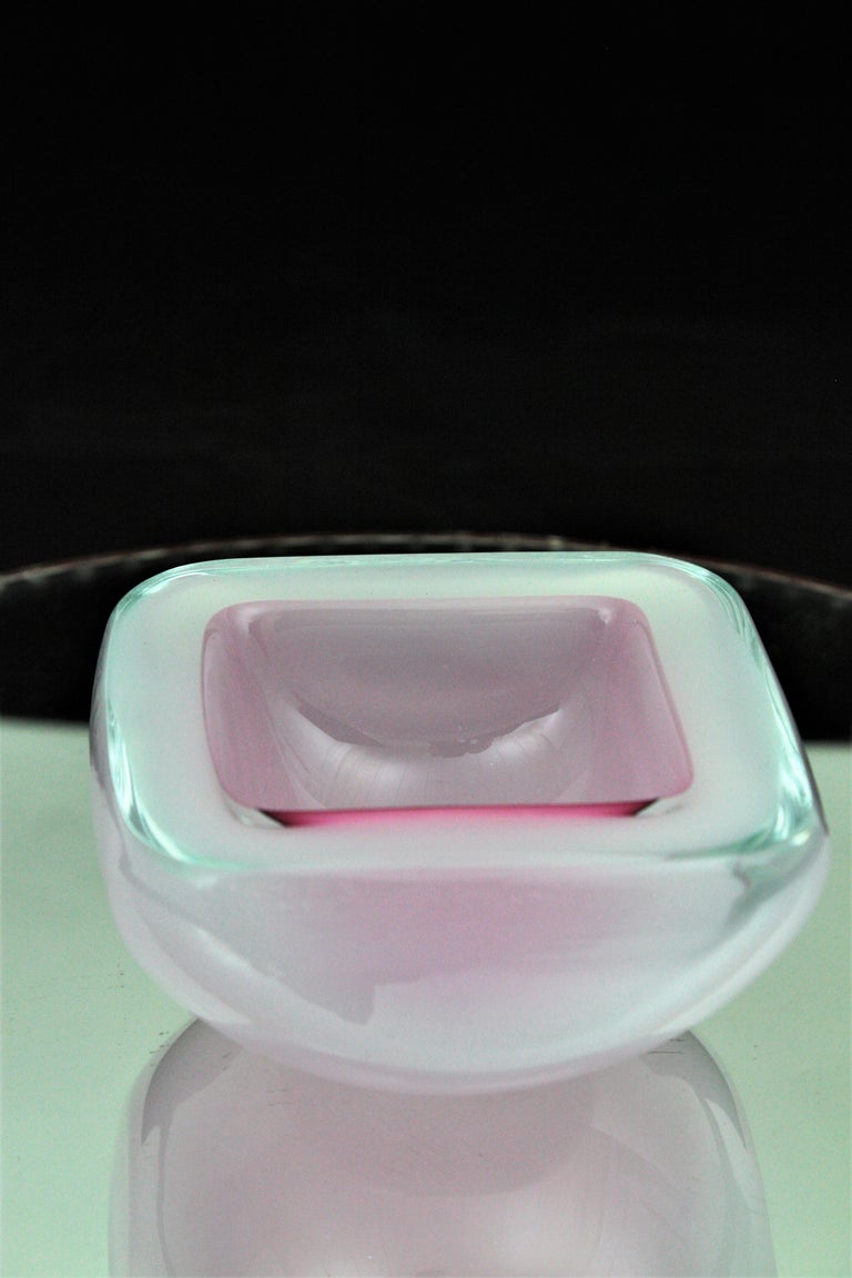 Italian 1950s Archimede Seguso Opal White and Pink Alabastro Geode Glass Bowl For Sale 7