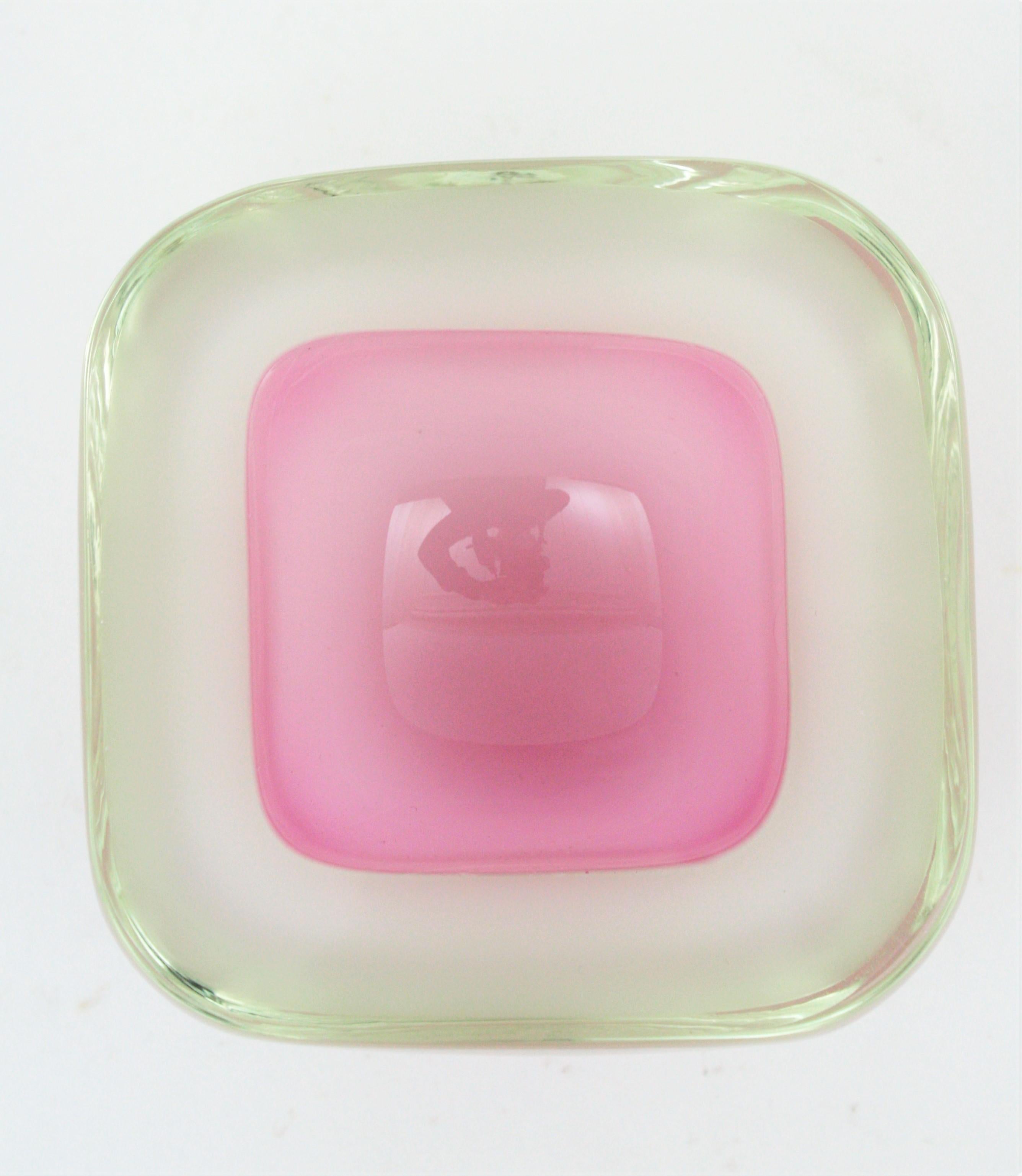 20th Century Italian 1950s Archimede Seguso Opal White and Pink Alabastro Geode Glass Bowl