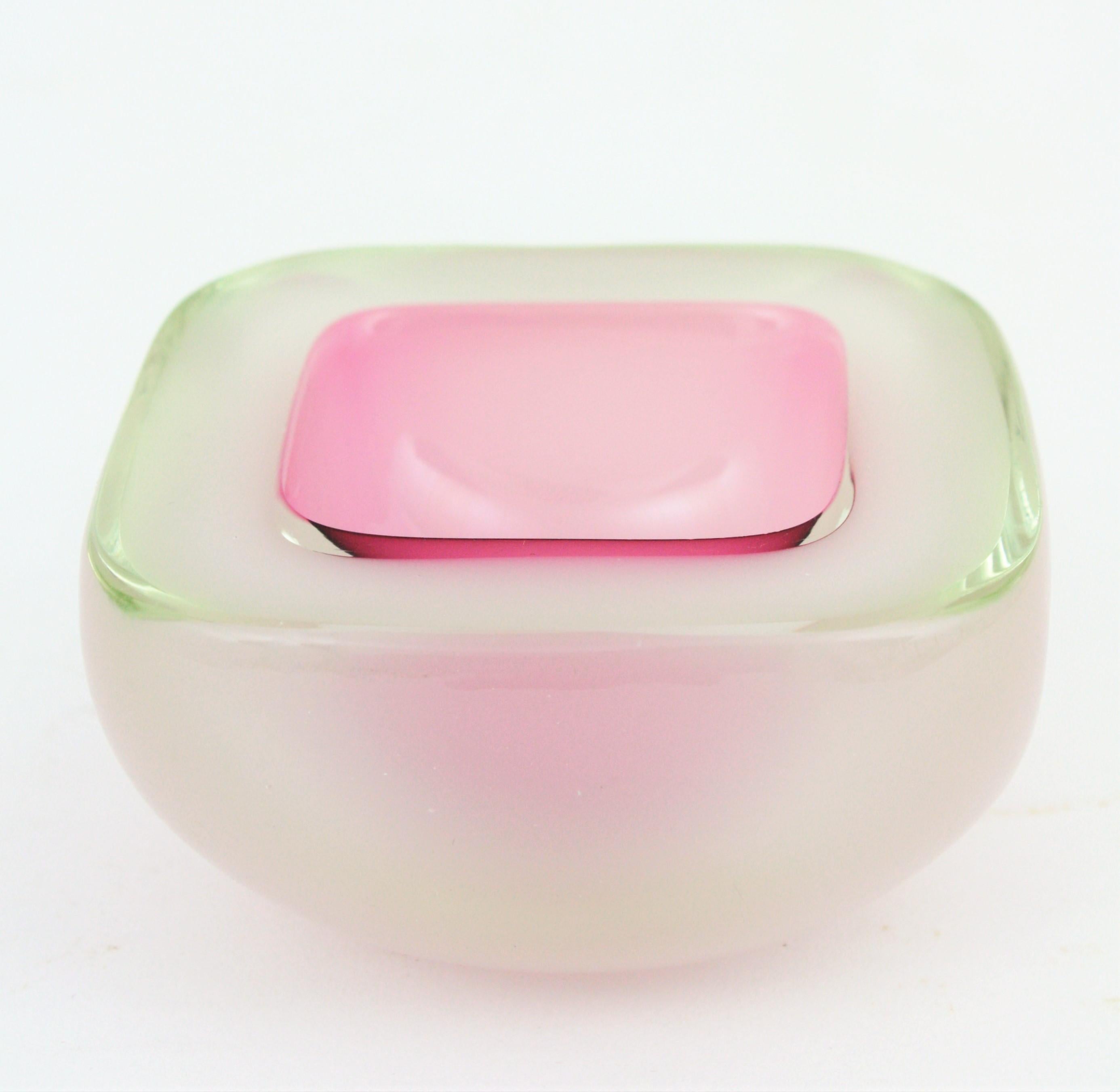 Italian 1950s Archimede Seguso Opal White and Pink Alabastro Geode Glass Bowl 1