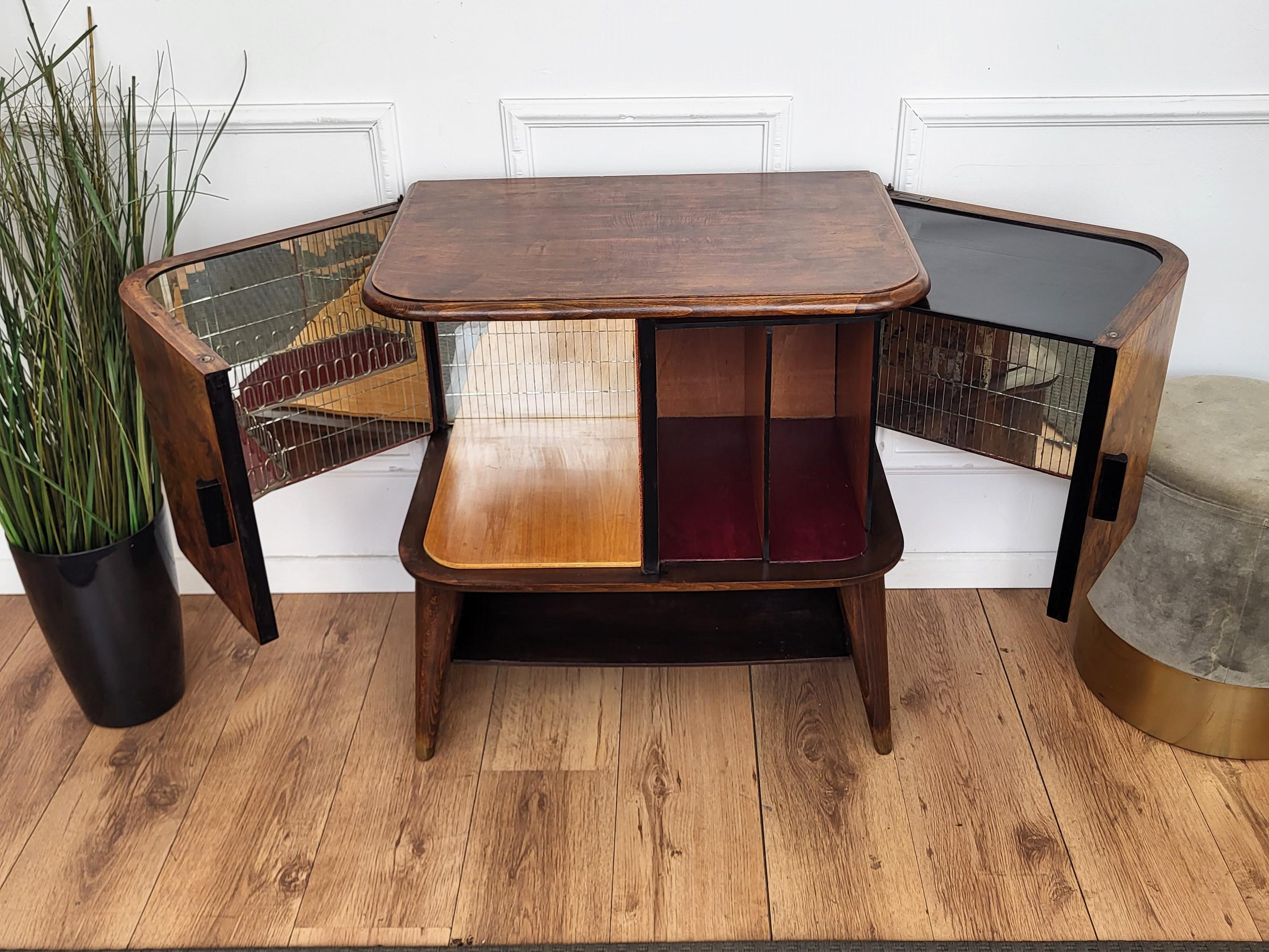 Italienischer Barschrank aus Nussbaumholz und Spiegelmosaik, Art déco, Mid-Century, 1950er Jahre 3