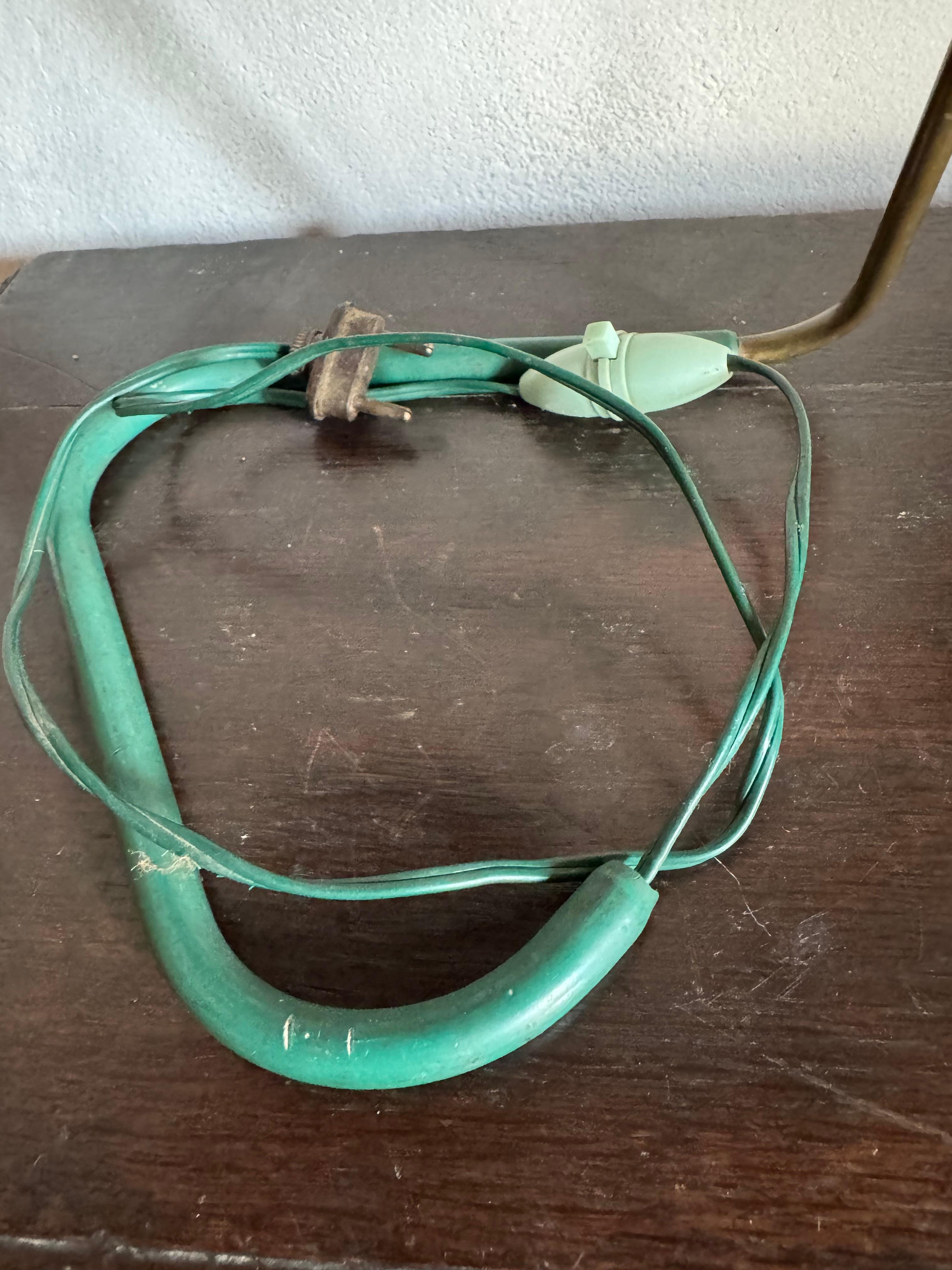 20th Century Italian 1950’s articulating desk lamp For Sale