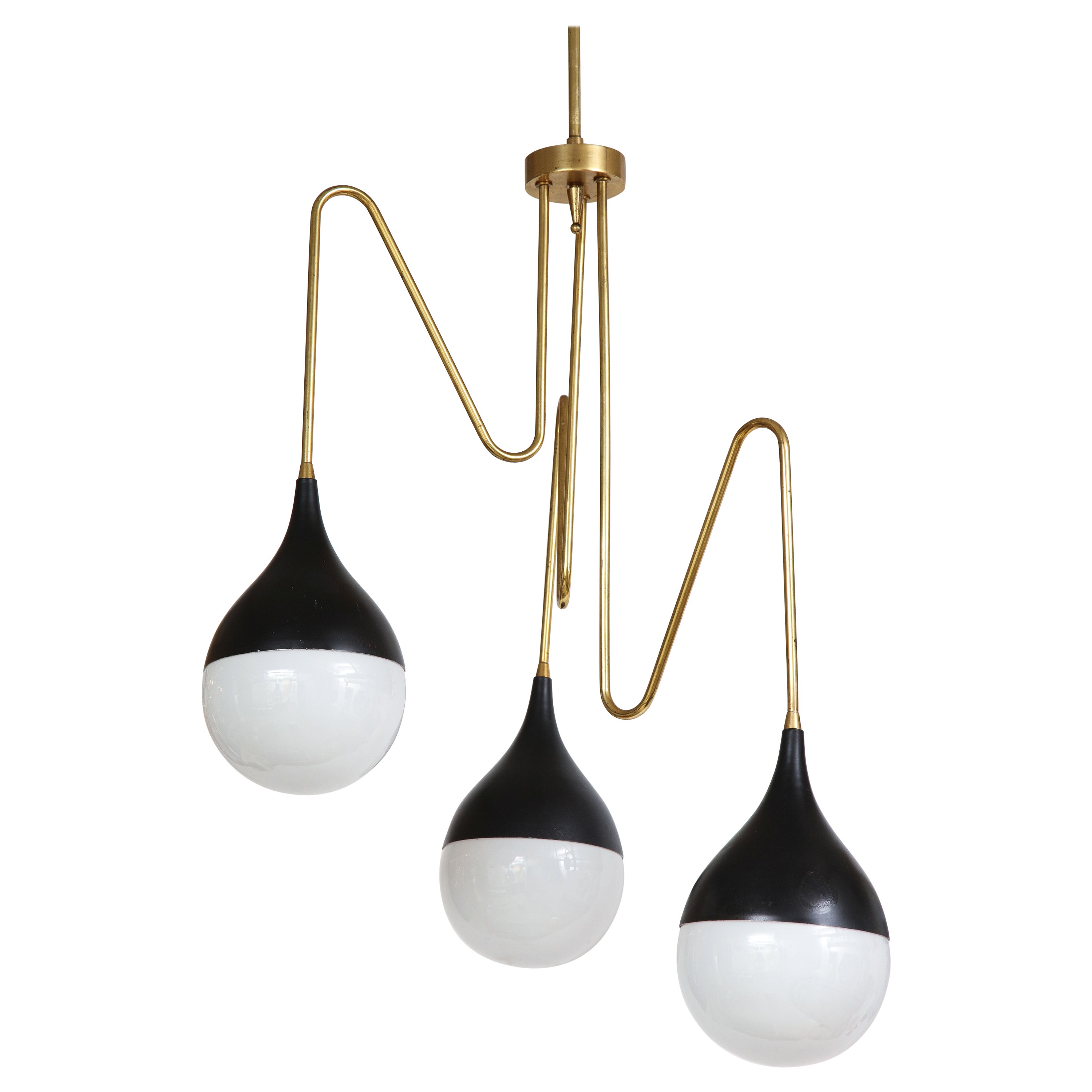Lustre italien à trois lumières en laiton et verre des années 1950