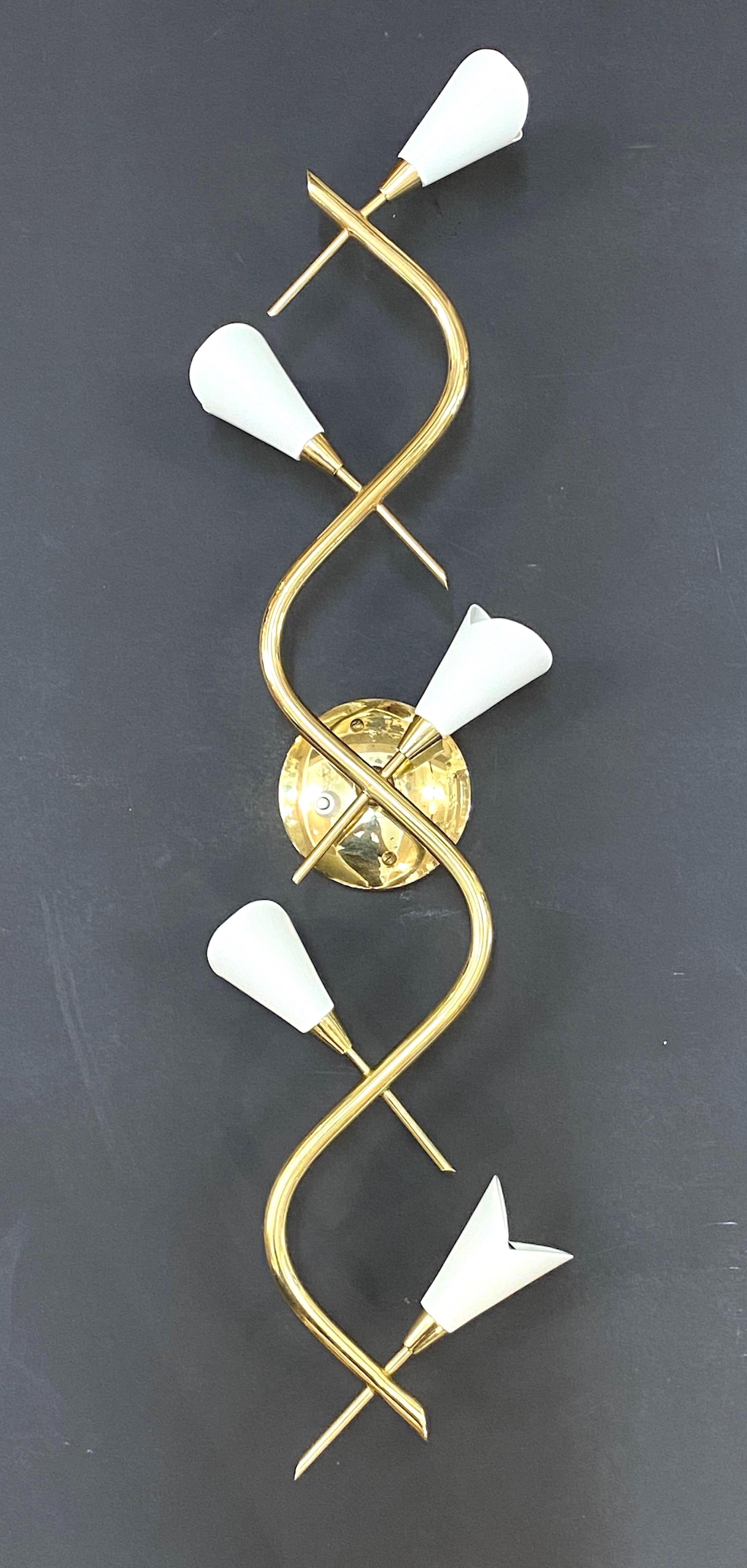 Mid-Century Modern Italian 1950s Brass and White Enamel 5 Light Sconce / Wall Light For Sale
