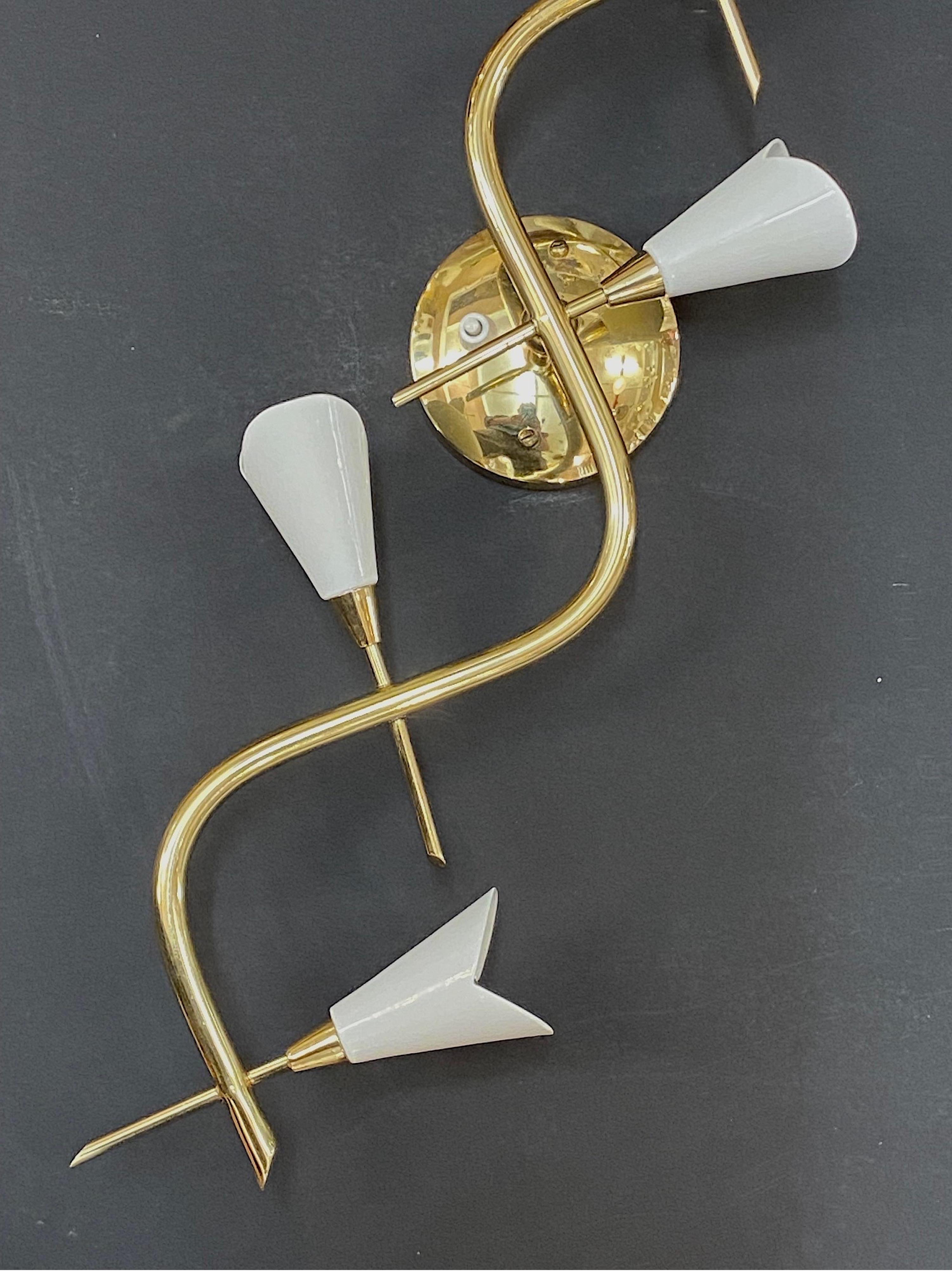 Mid-20th Century Italian 1950s Brass and White Enamel 5 Light Sconce / Wall Light For Sale
