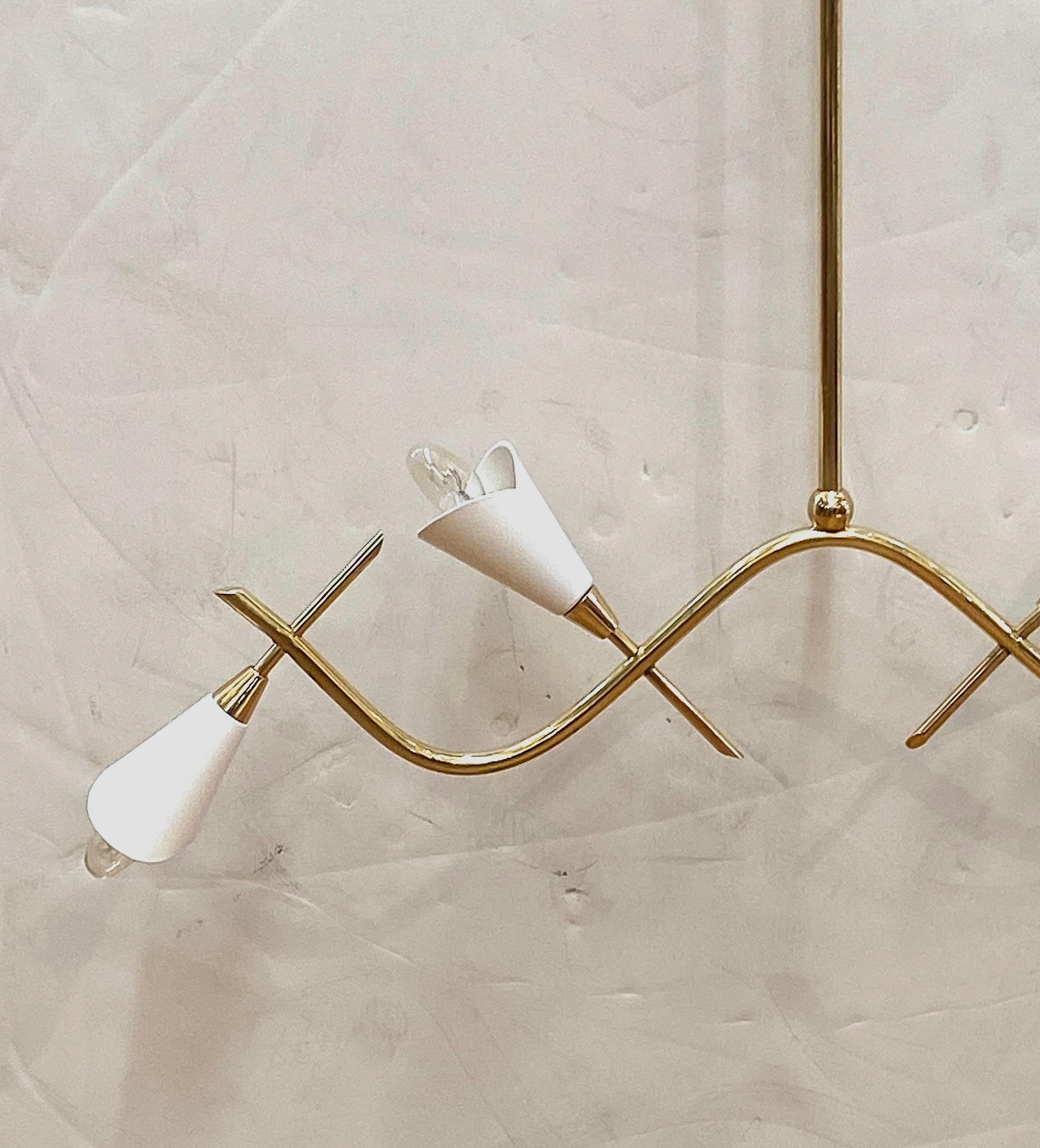 Italian 1950s Brass and White Enamel Pendant Light Chandelier In Good Condition For Sale In New York, NY