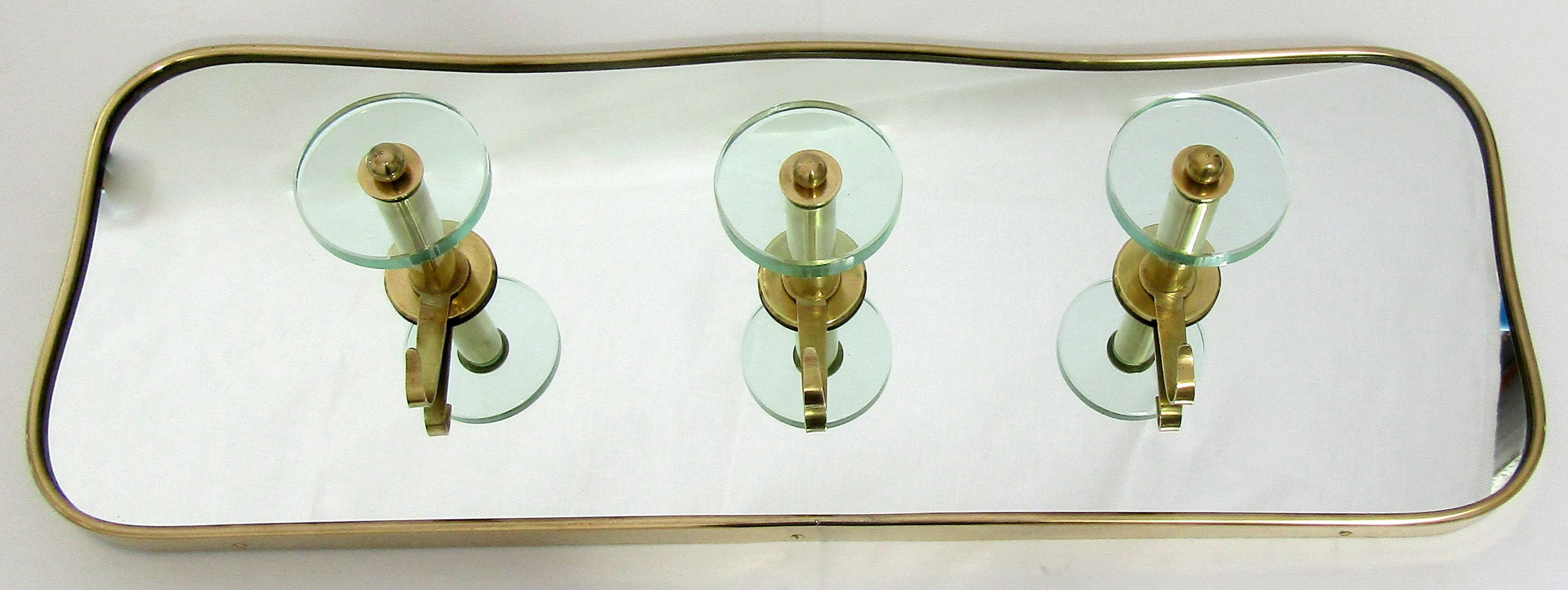 Italian 1950s Brass Framed Mirrored Coat Rack In Excellent Condition In London, GB