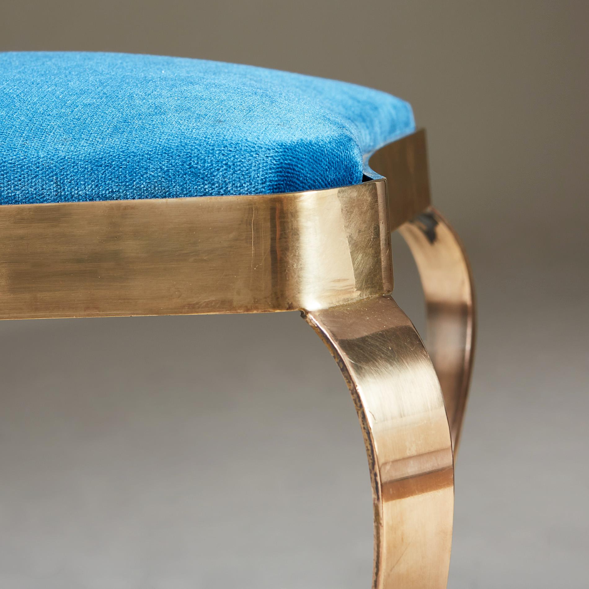 Italian 1950s Brass Stool with turquoise velvet seat For Sale 4