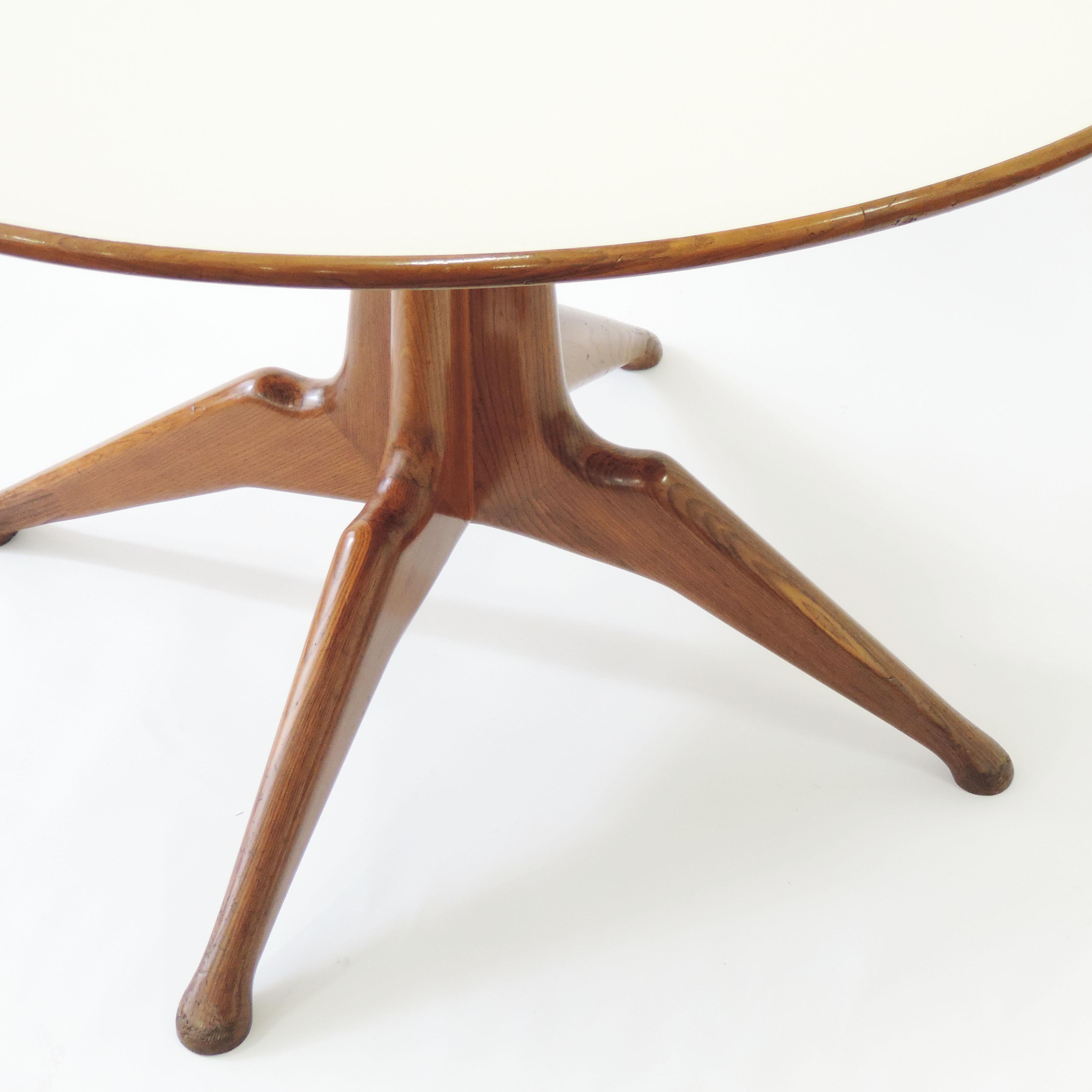 Glass Italian 1950s Circular Dining table Att. to Ico Parisi For Sale