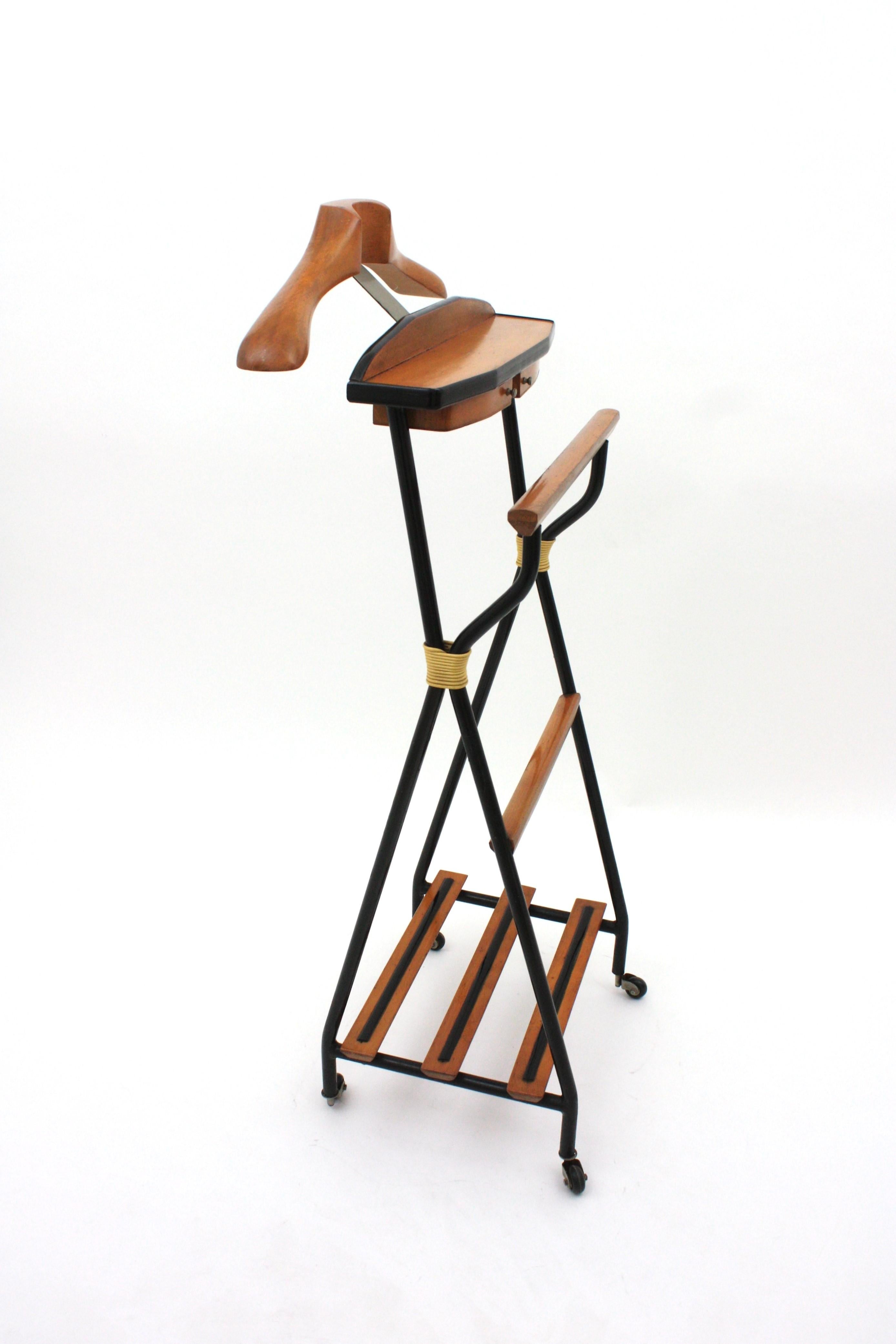 20th Century Italian 1950s Clothes Valet Stand in Black Metal and Wood For Sale