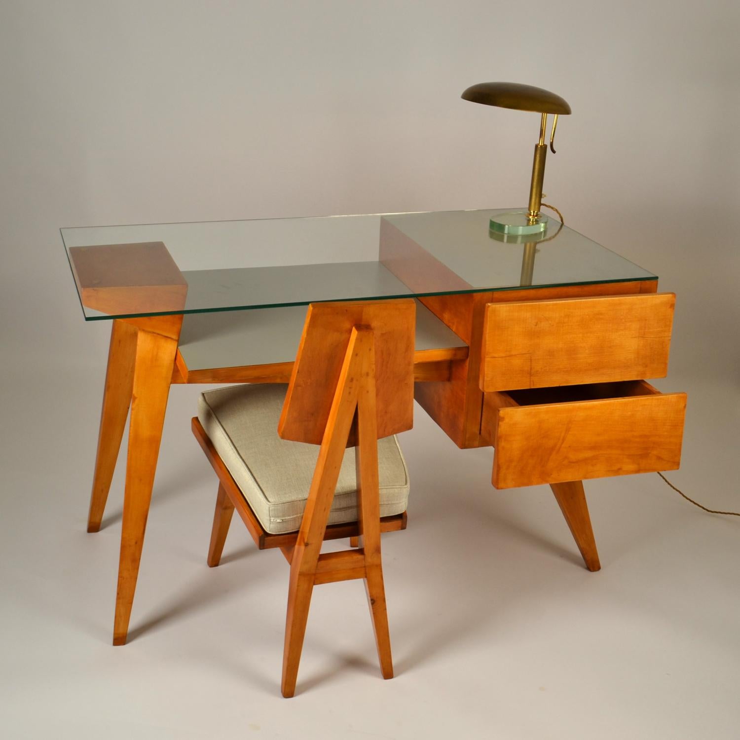 Italienischer Schreibtisch und Stuhl aus den 1950er Jahren in der Art von Gio Ponti im Angebot 11