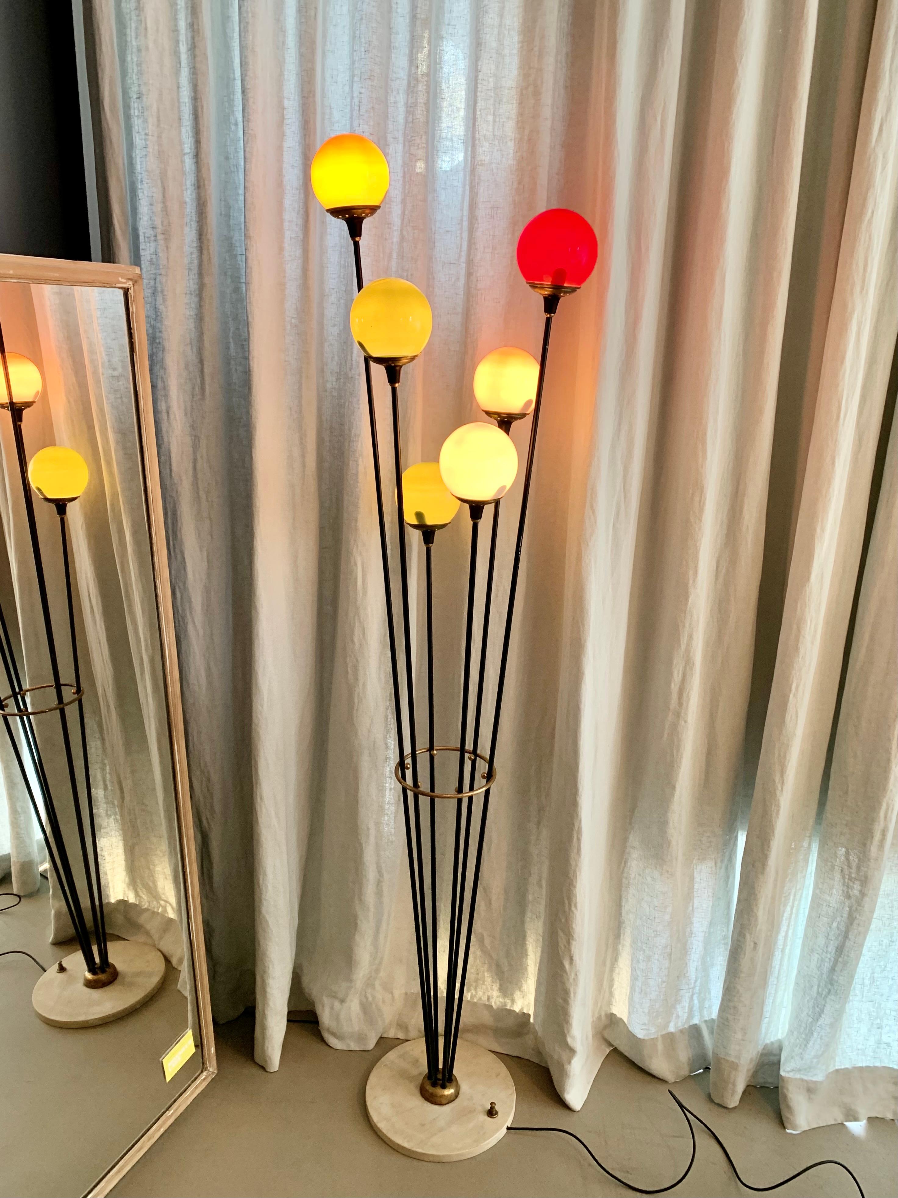 Magnificent vintage Italian 1950s floor lamp with 6 lights and painted glass shades in white, green, pink, red and yellow. Base in black metal, brass and marble.
