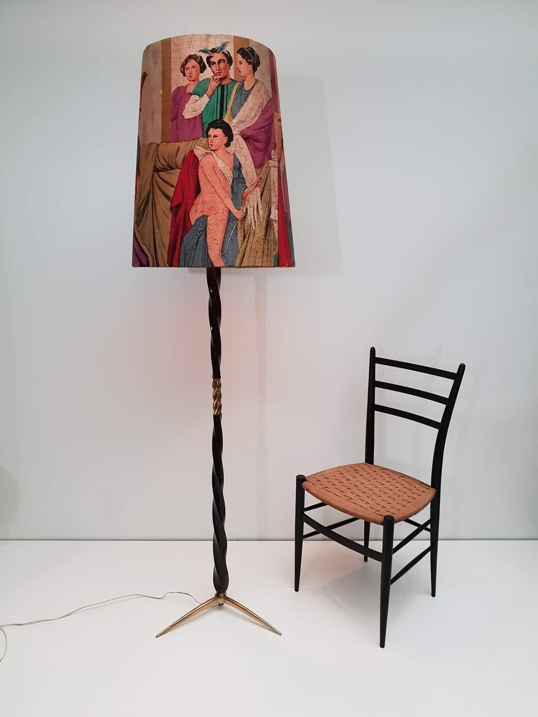 Italian 1950s Floor Lamp with Ancient Romans Shade In Good Condition For Sale In Antwerp, BE