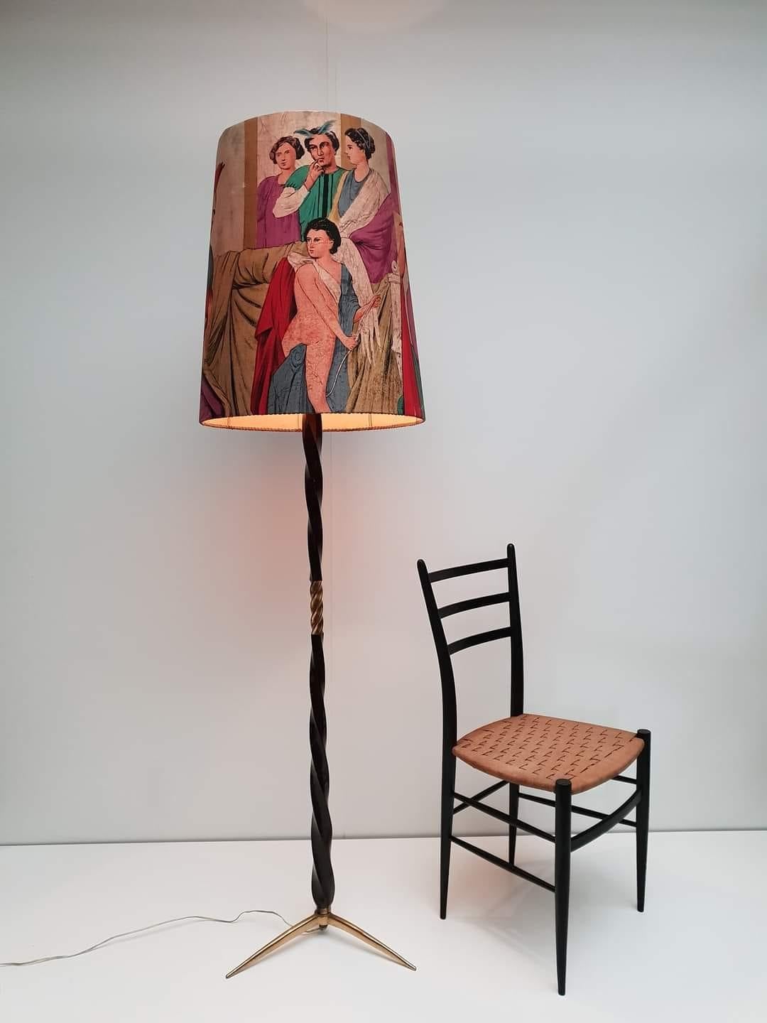 20th Century Italian 1950s Floor Lamp with Ancient Romans Shade For Sale