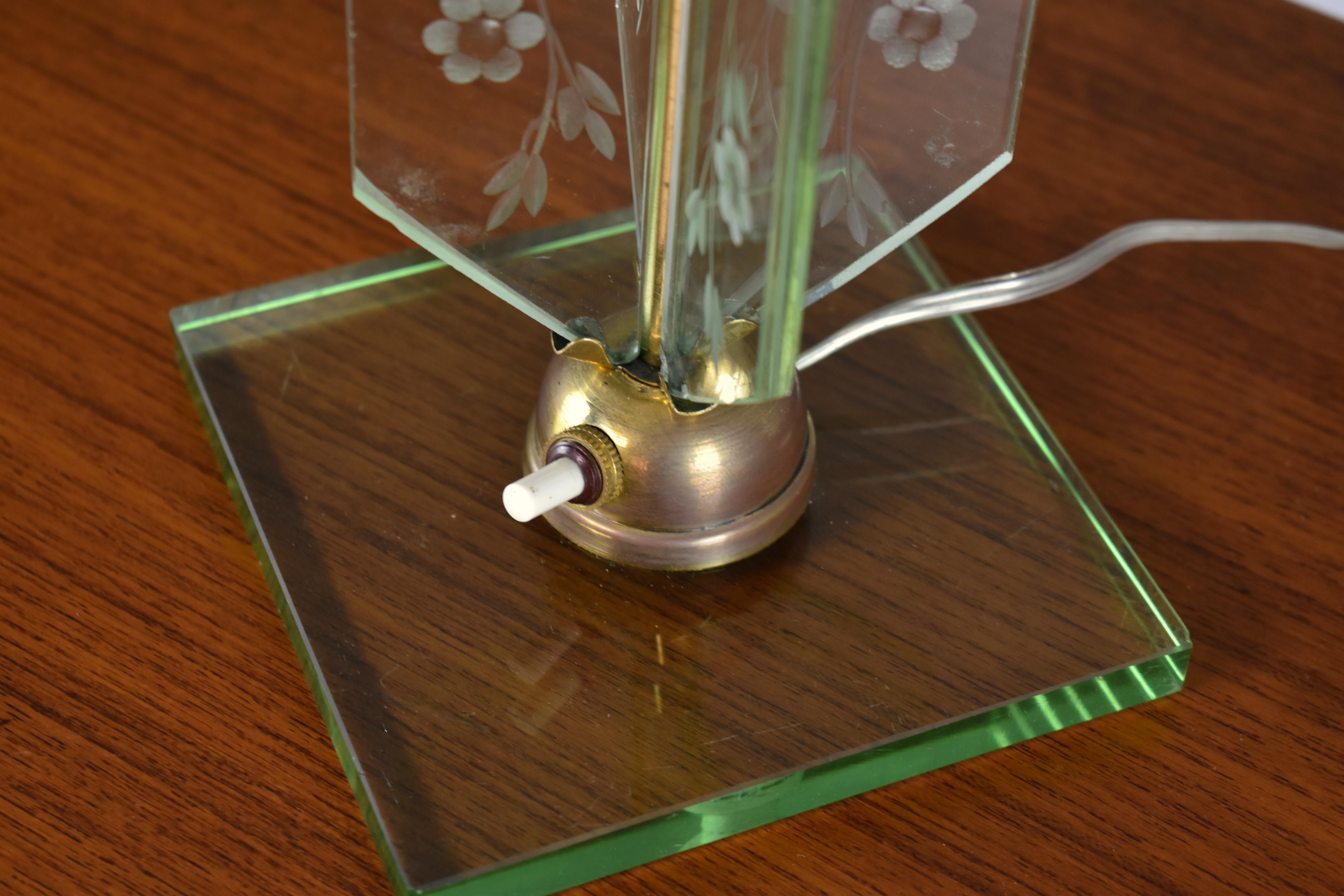 Italian 1950's Glass Flower Engraved Table Lamp Fontana Arte Style For Sale 1