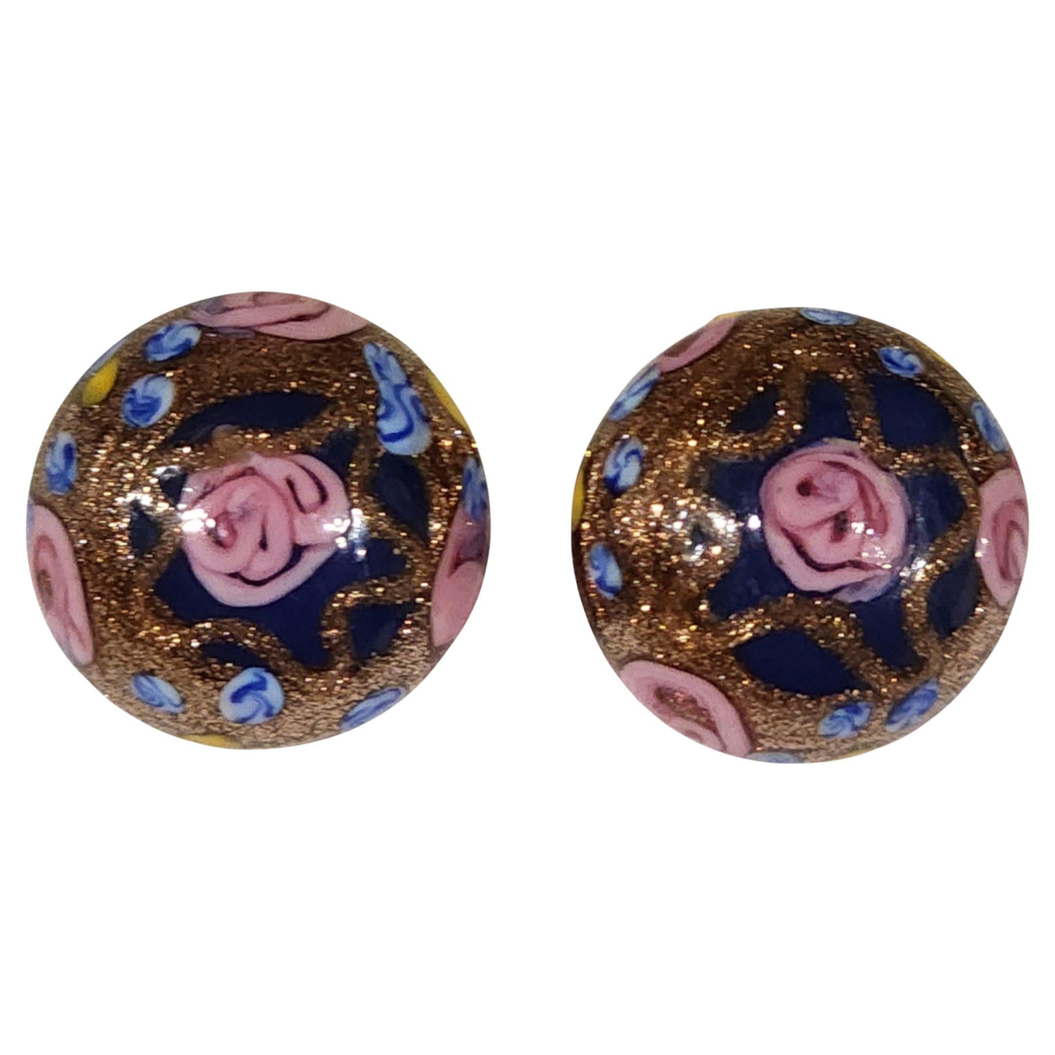 Italian 1950s Hand-Painted Murano Glass Floral Clip-On Earrings in vendita