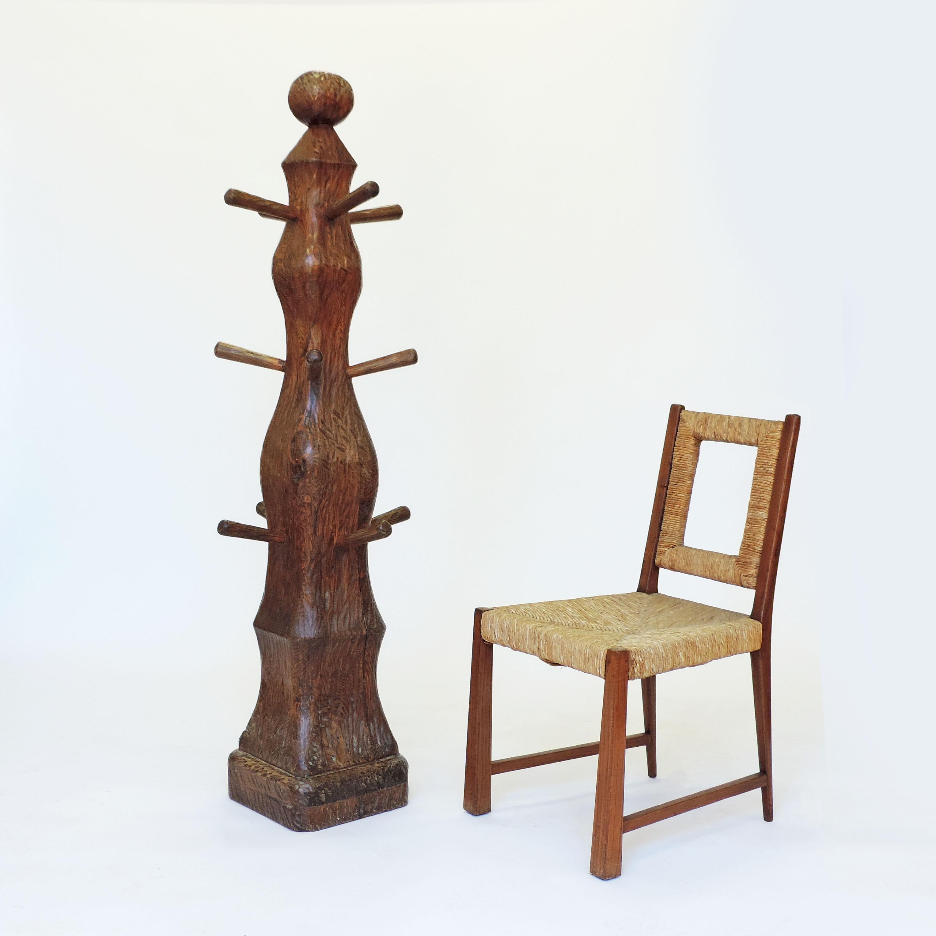 Italian 1950s Handcrafted Wooden Hat Stand In Good Condition For Sale In Milan, IT