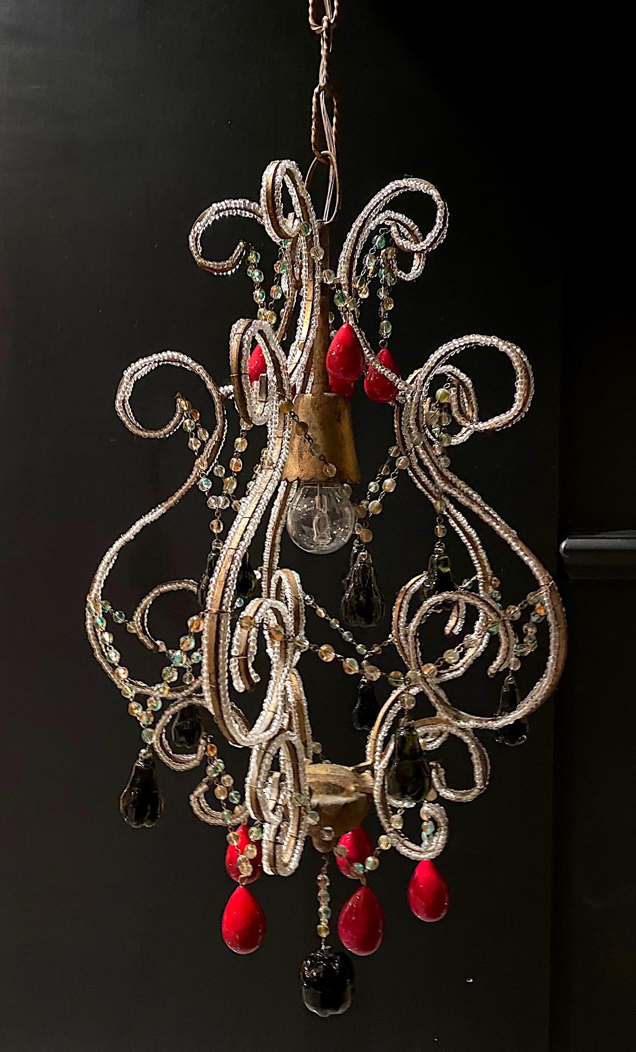 Lampe à suspension italienne Hollywood Regency des années 1950 avec fruits et perles vénitiens en vente 5