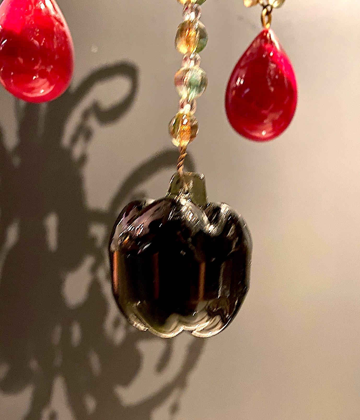 Lampe à suspension italienne Hollywood Regency des années 1950 avec fruits et perles vénitiens en vente 9