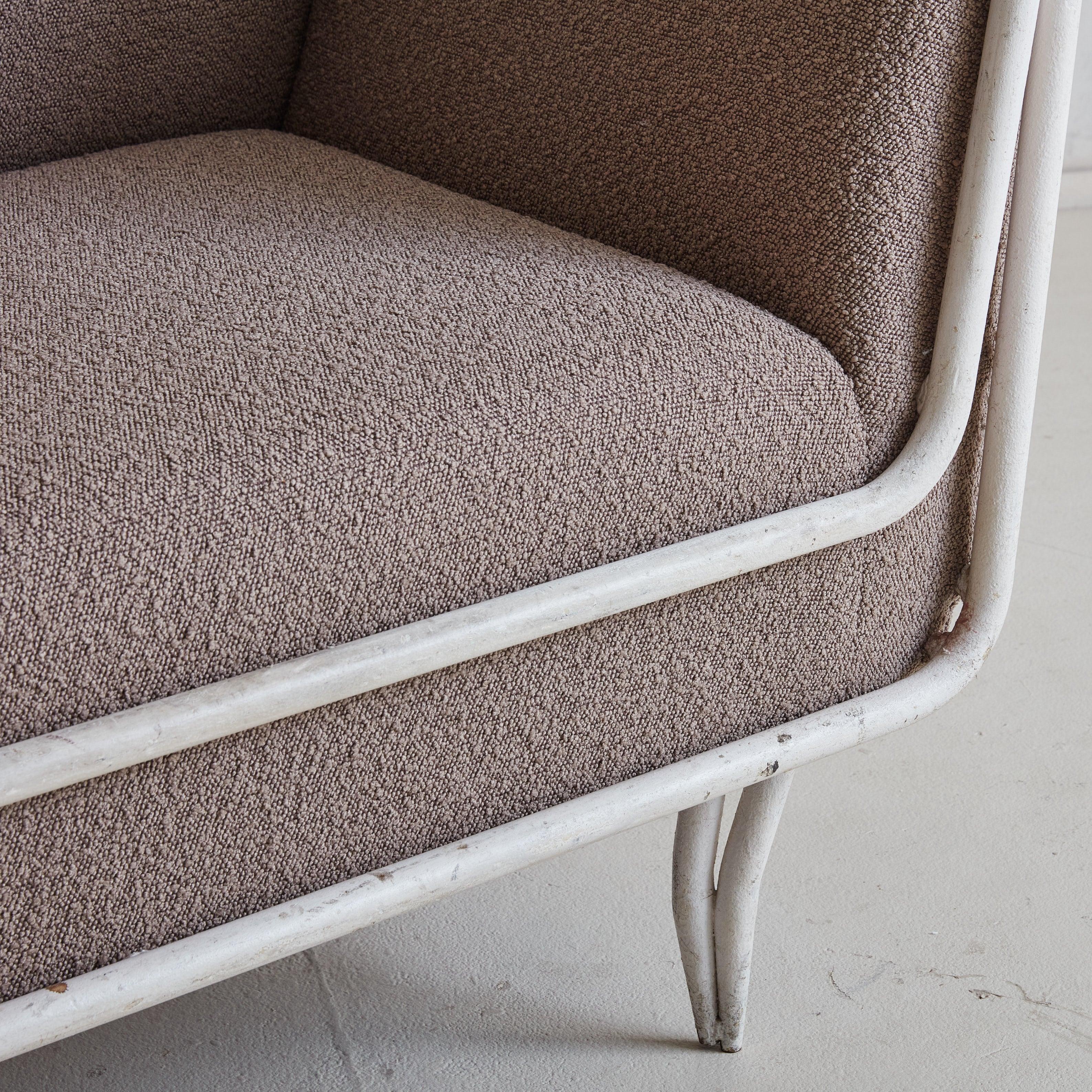 Daybed Italiano de Hierro de los Años 50 en Boucle Marrón Cálido en Bueno estado para la venta en Chicago, IL