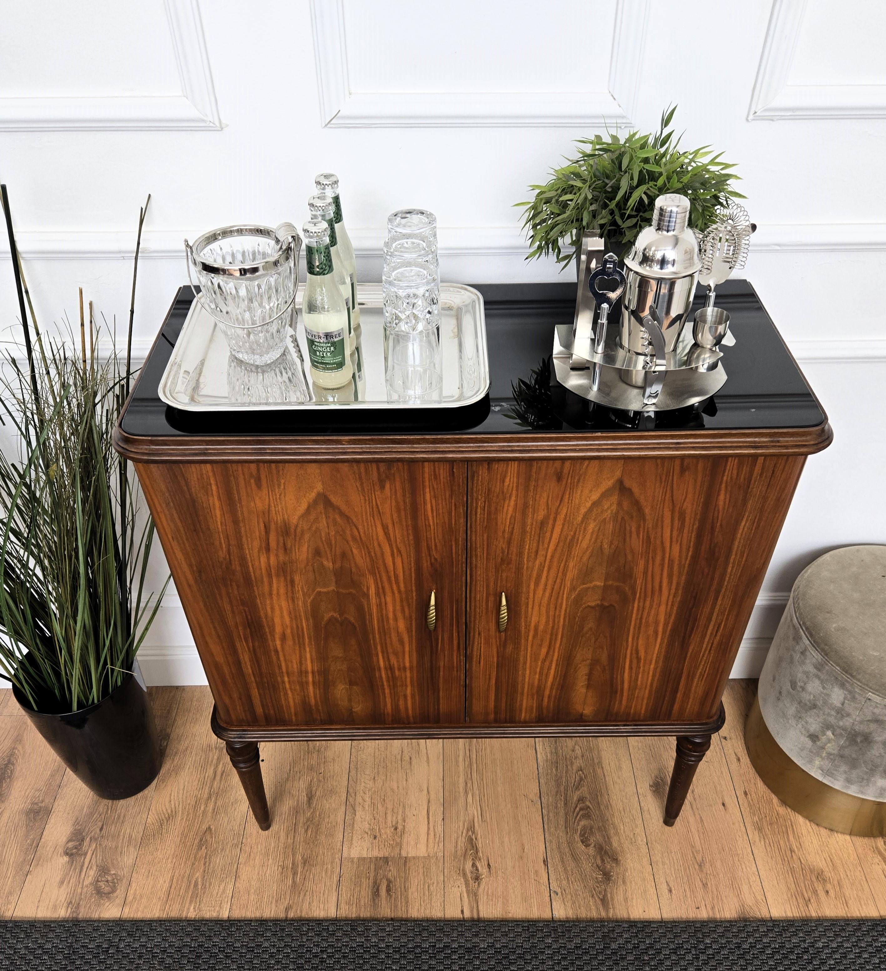 Brass Italian 1950s Mid-Century Modern Walnut and Mirror Mosaic Dry Bar Liquor Cabinet