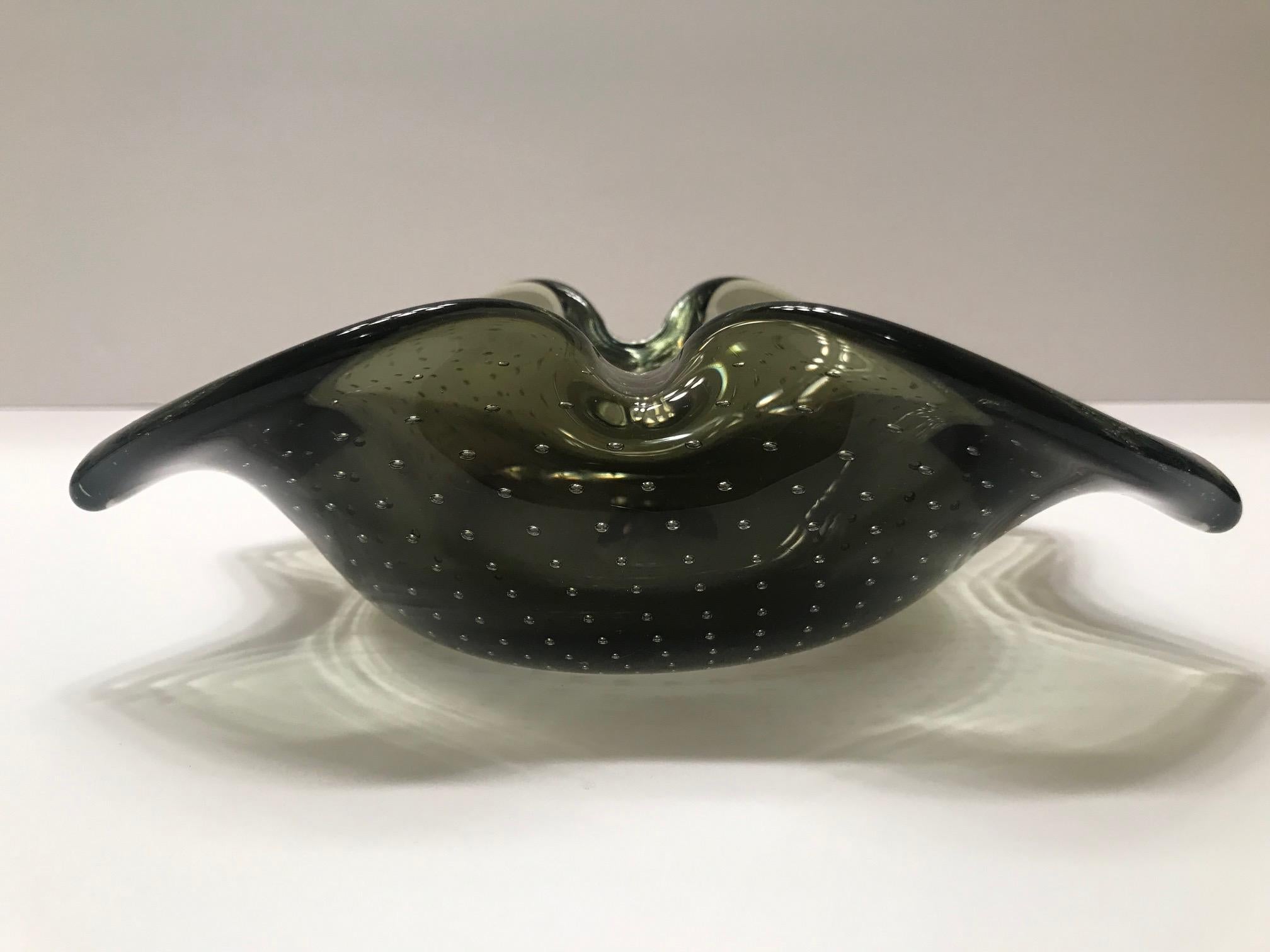 Italian 1950s Murano Glass Bowl with Organic Form and Controlled Bubbles 5