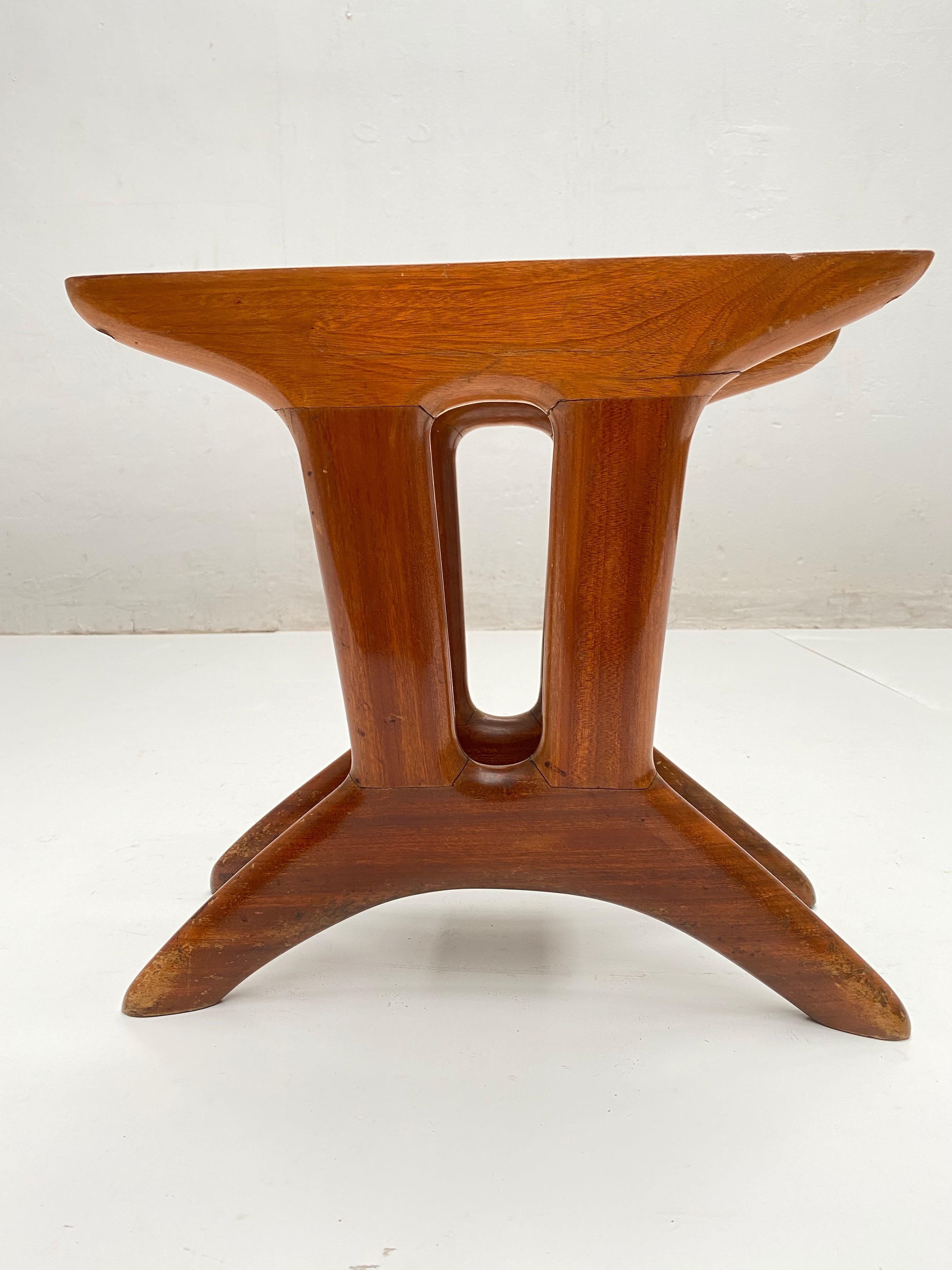 Mid-Century Modern Italian 1950s Organic Carved Walnut and Marble-Top Side Table with Bras Detail For Sale