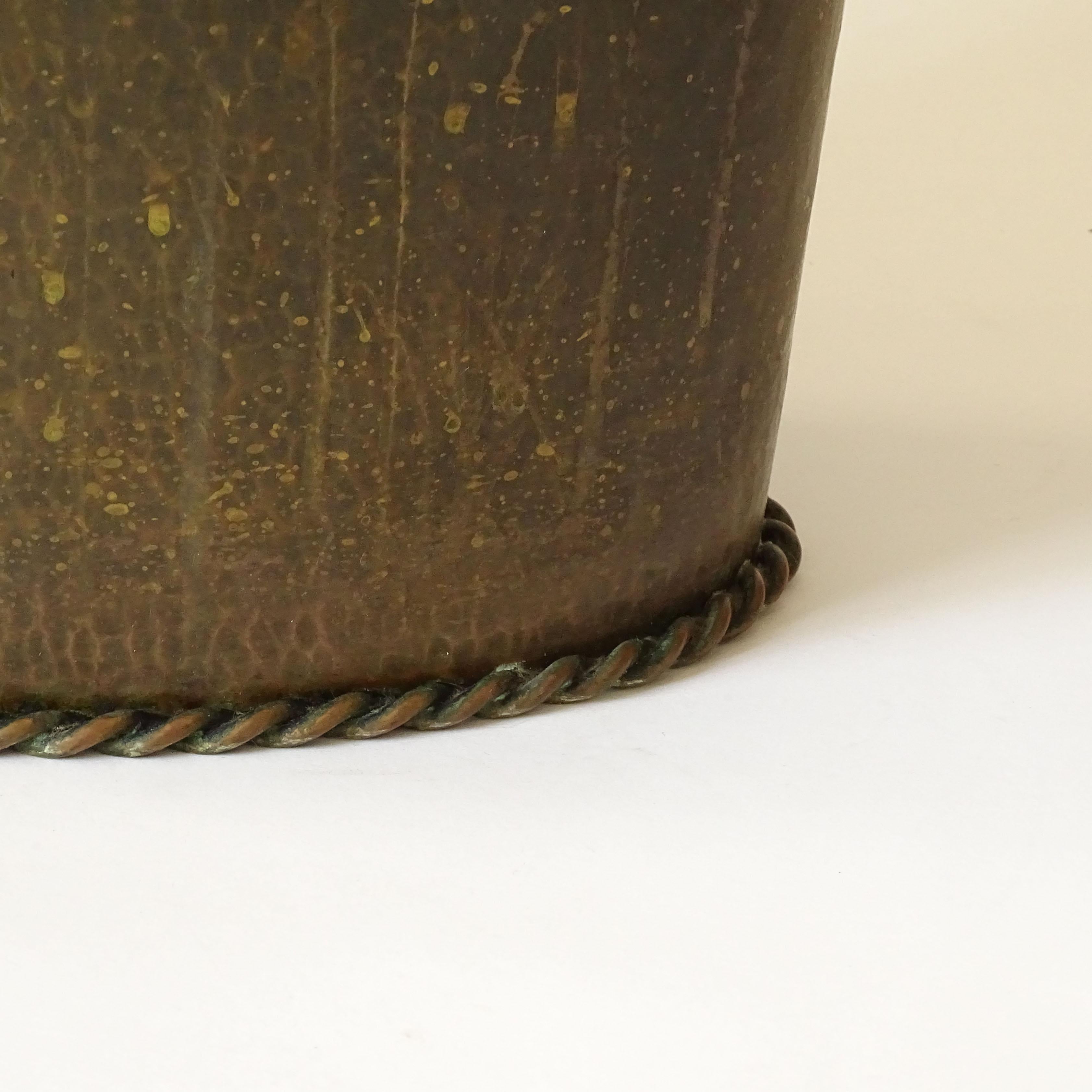 Mid-20th Century Italian 1950s Oval Hammered Brass and Rope Twist Edge Umbrella Stand For Sale