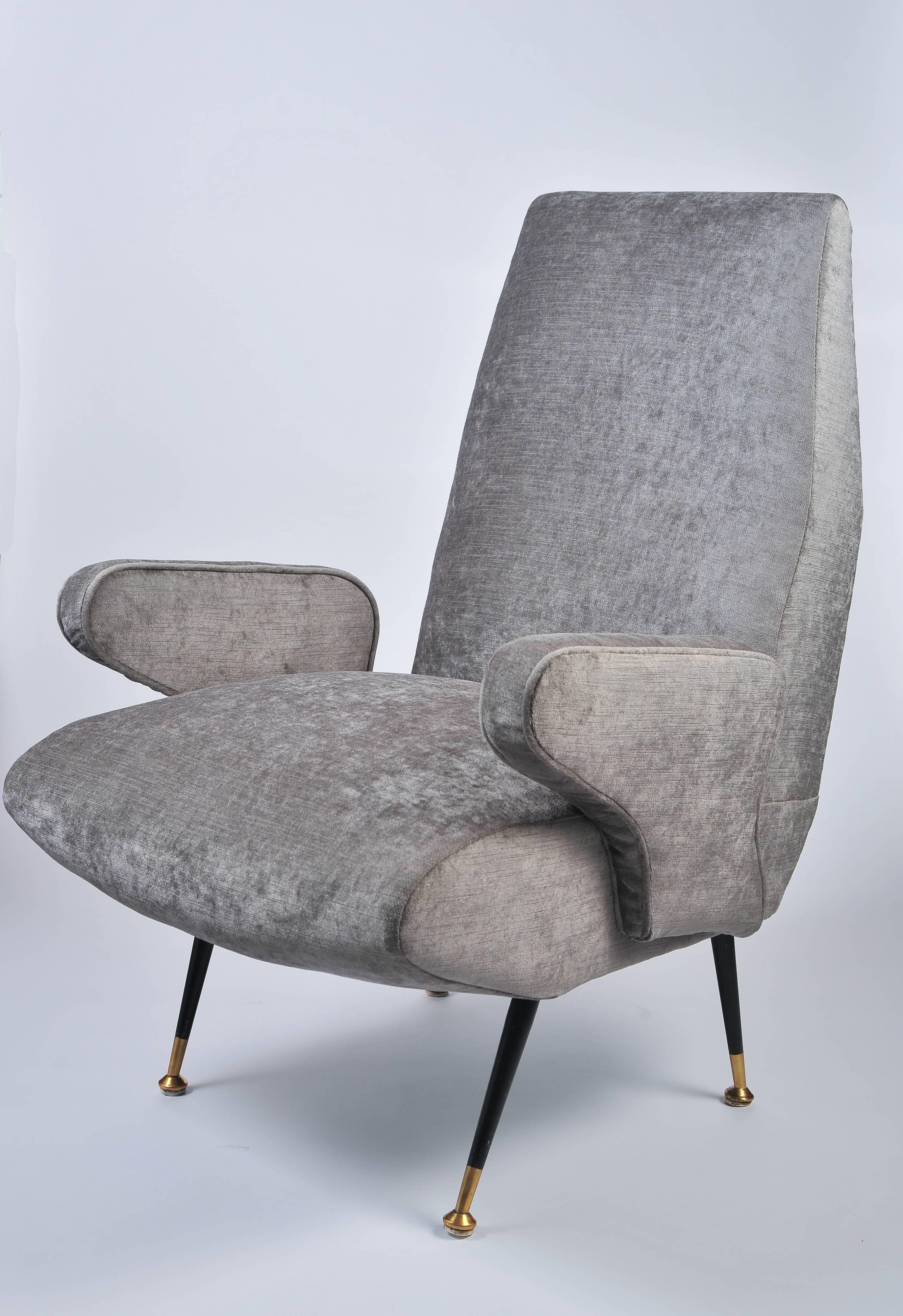 Beautiful 1950s pair of Italian armchairs by Nino Zoncada.