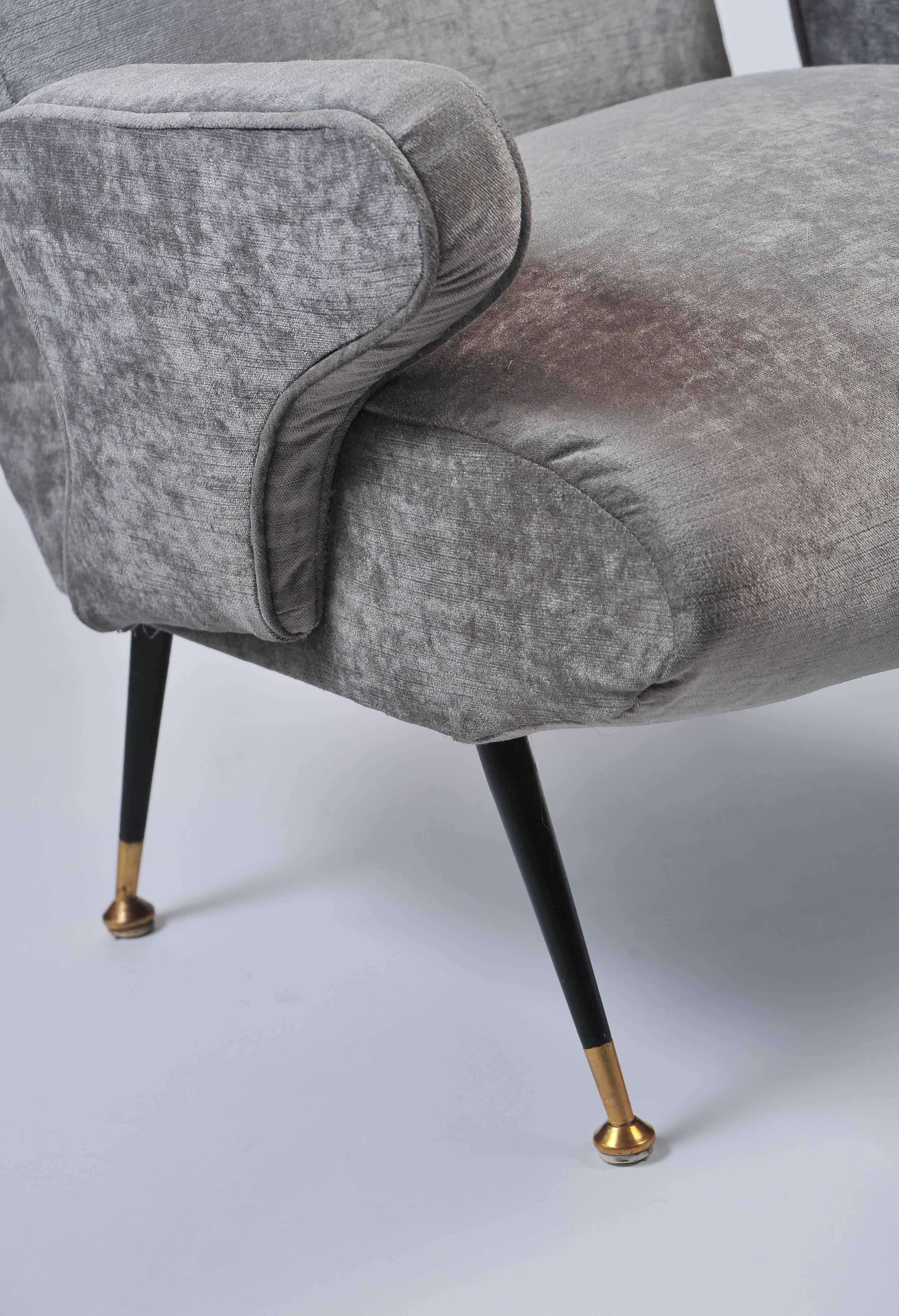 Mid-Century Modern Italian 1950s Pair of Nino Zoncada Armchairs in Grey, Fabric For Sale 2