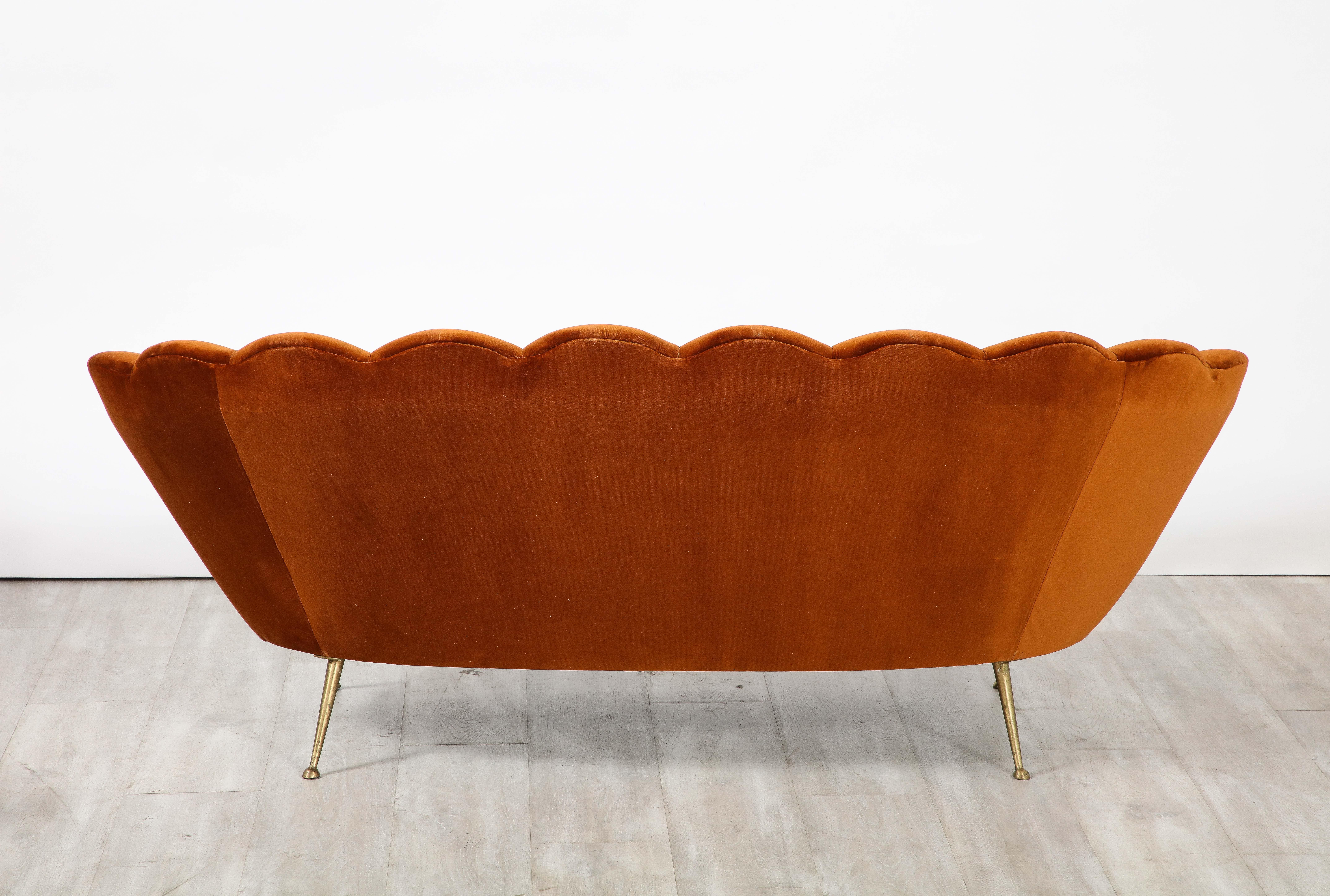 Italian 1950's Scalloped Shaped Channeled Velvet Settee or Sofa In Good Condition For Sale In New York, NY