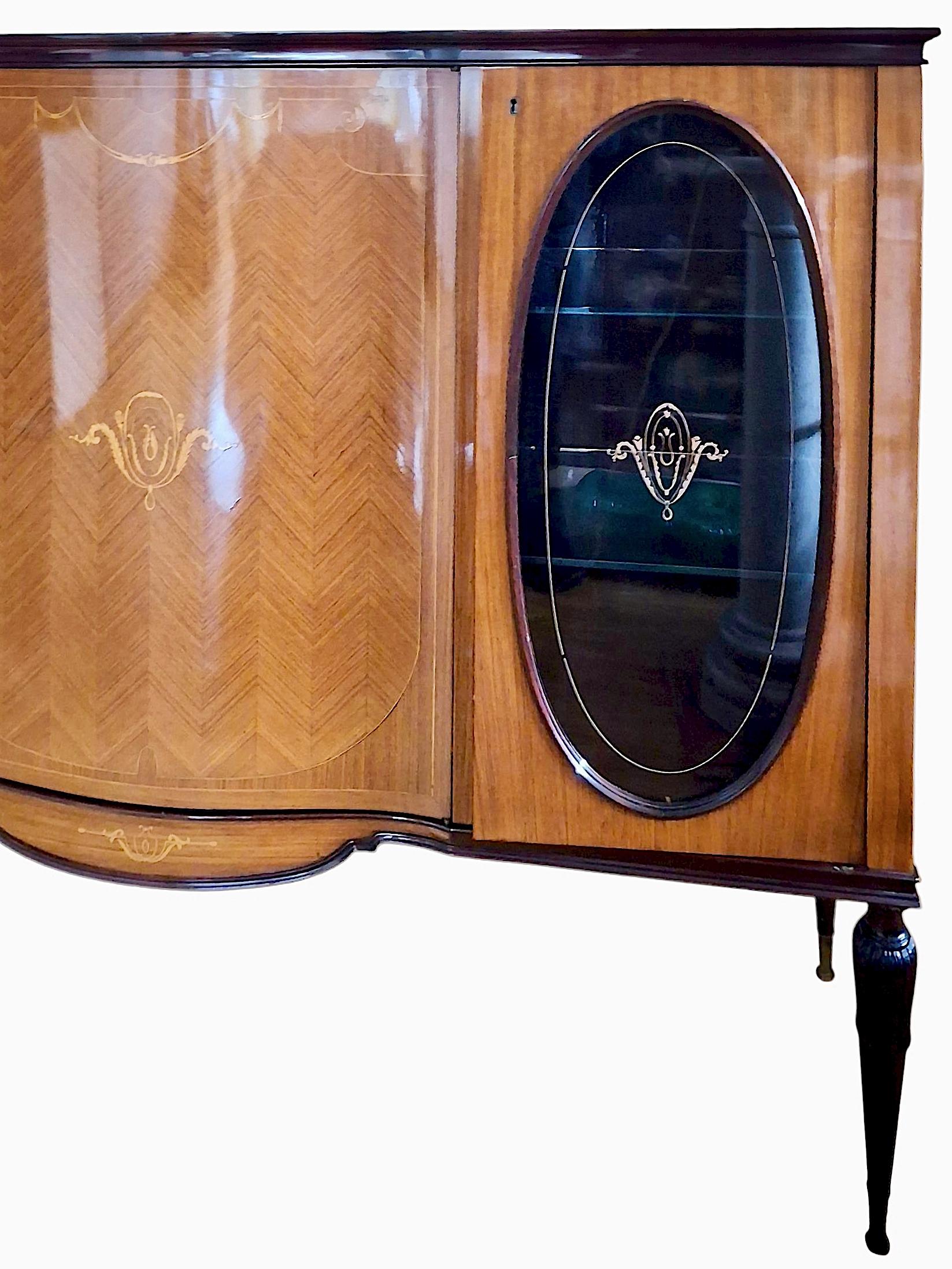 Italian 1950s Sideboard/Bar Cabinet Attributed to Paolo Buffa For Sale 3